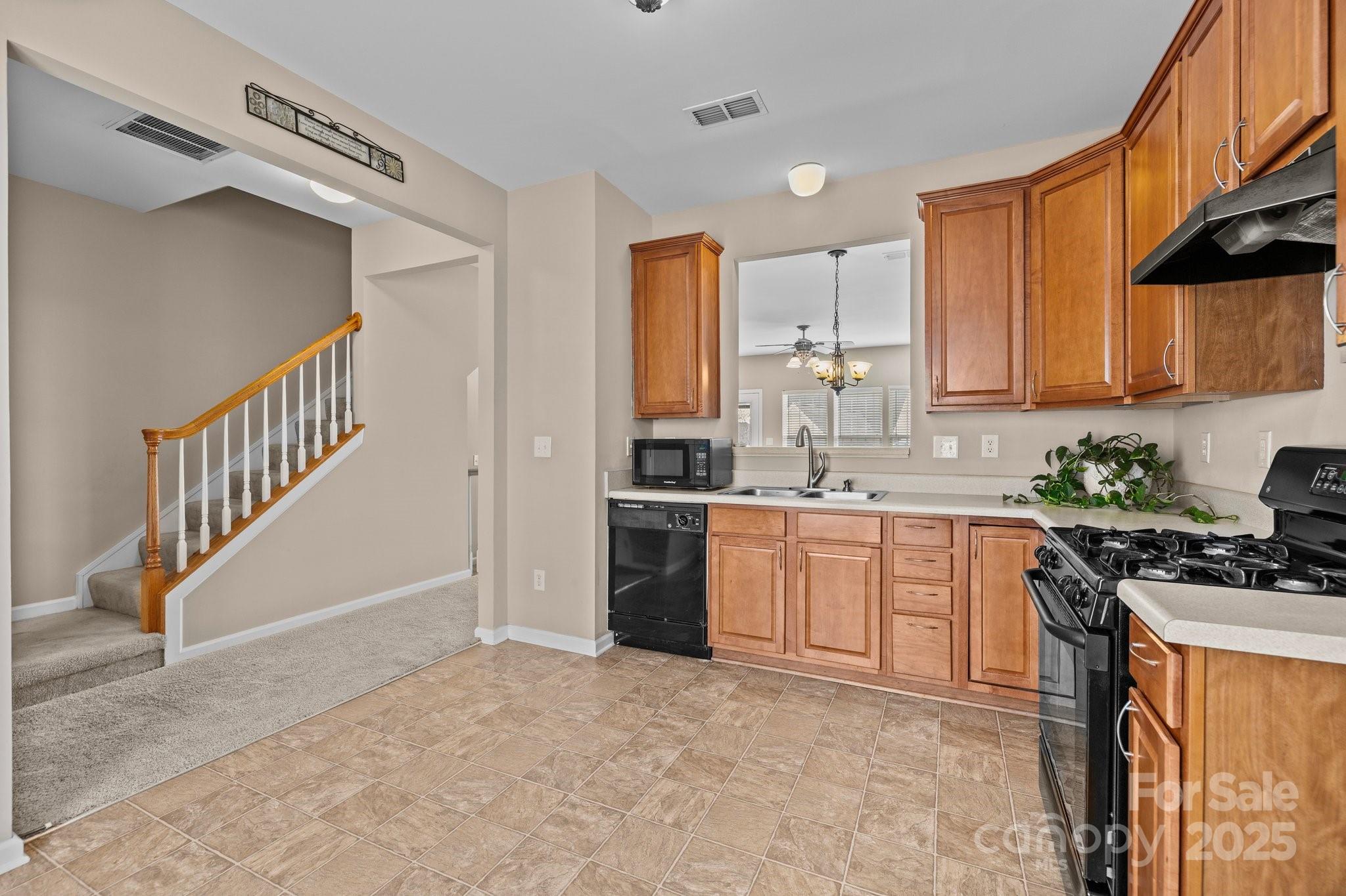 15662 King Louis Court