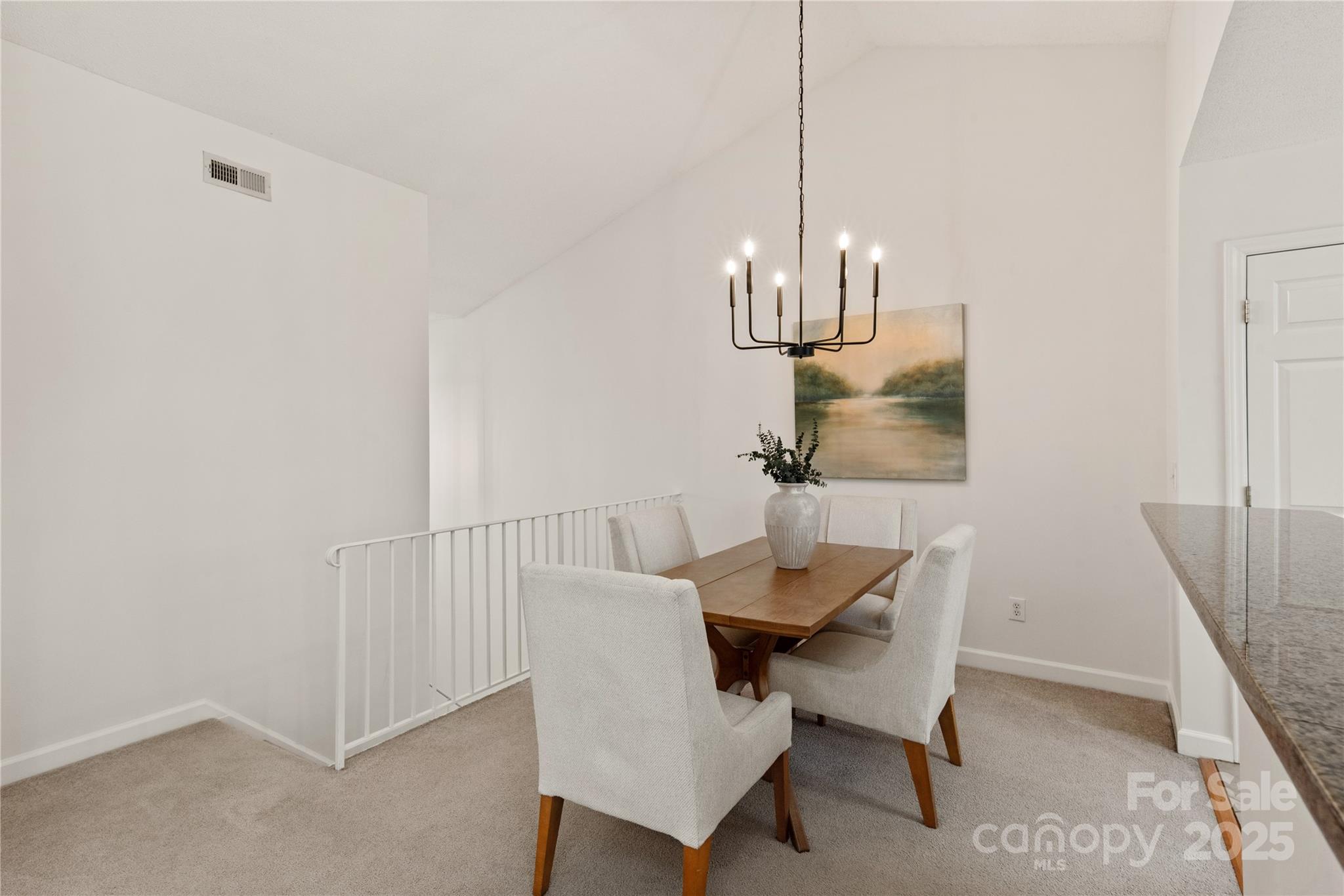 9036 Saint Thomas Lane