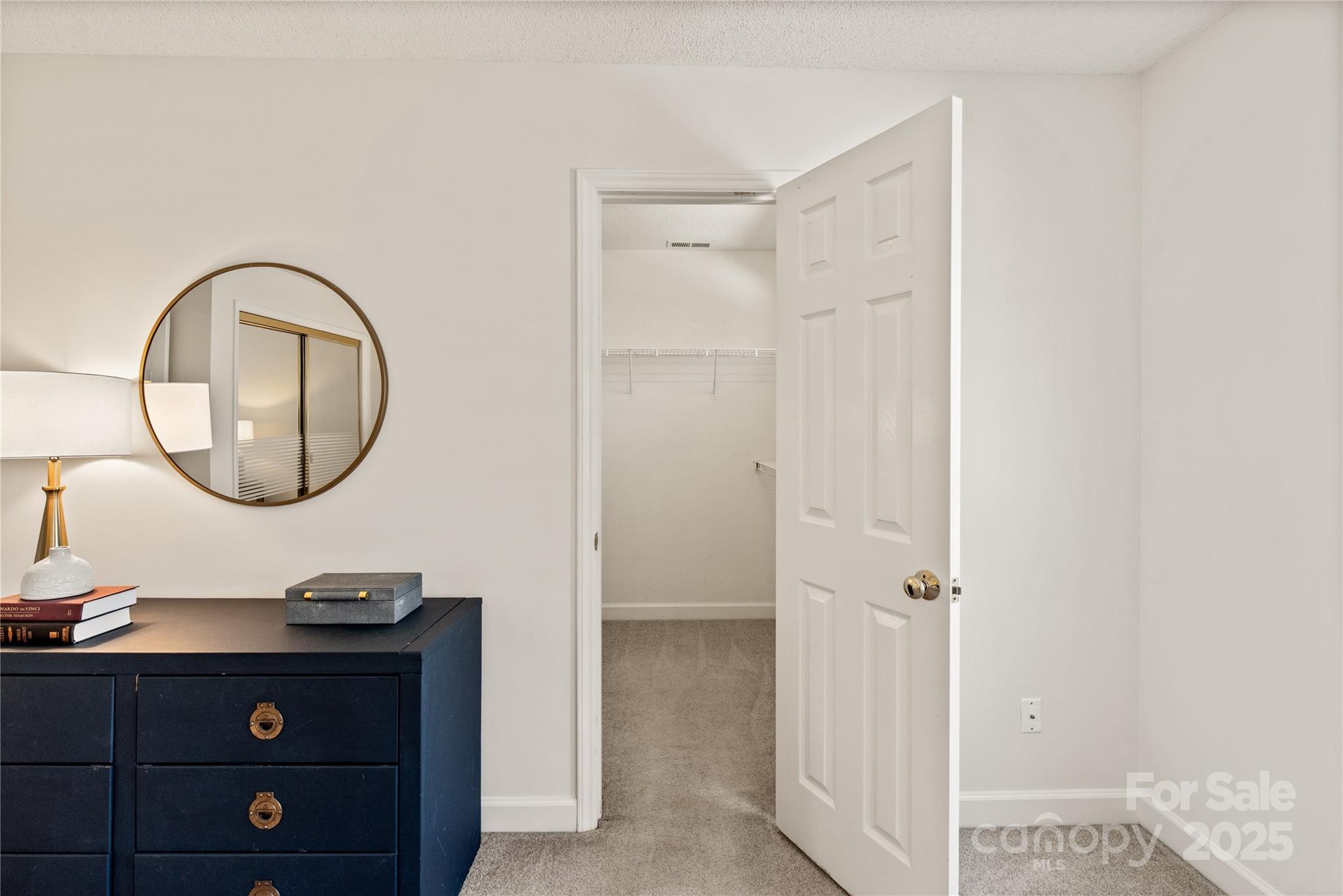 9036 Saint Thomas Lane