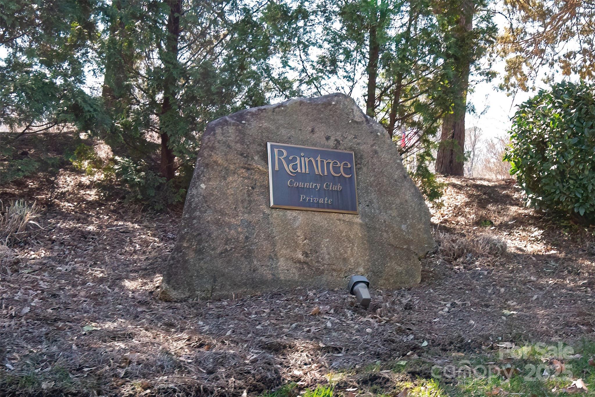 9036 Saint Thomas Lane