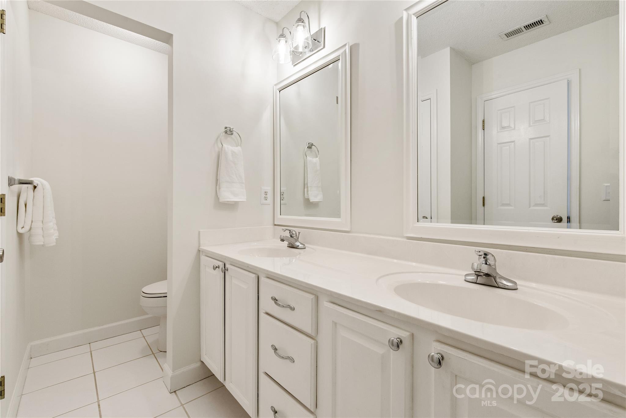 9036 Saint Thomas Lane