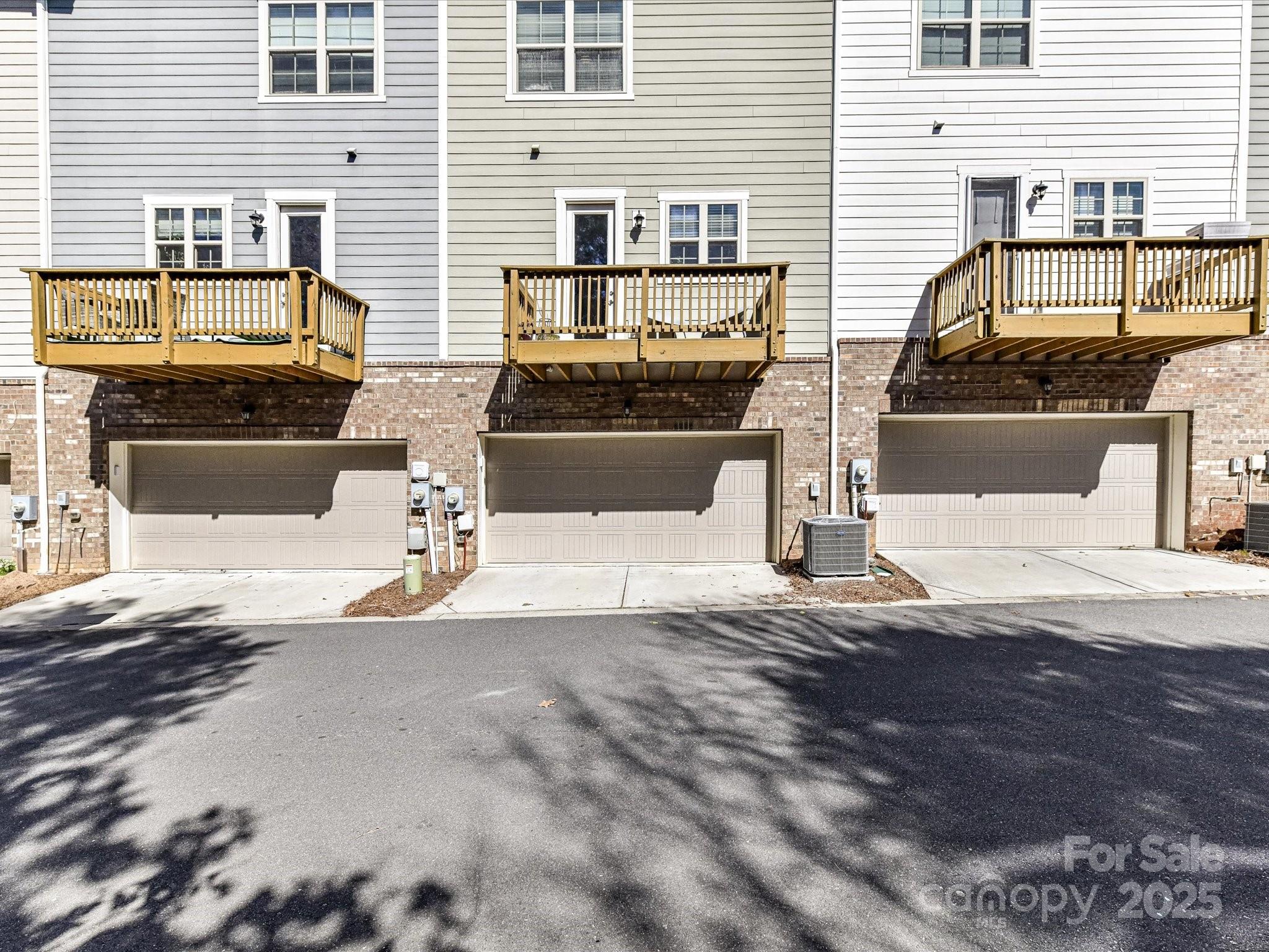 832 Imperial Court