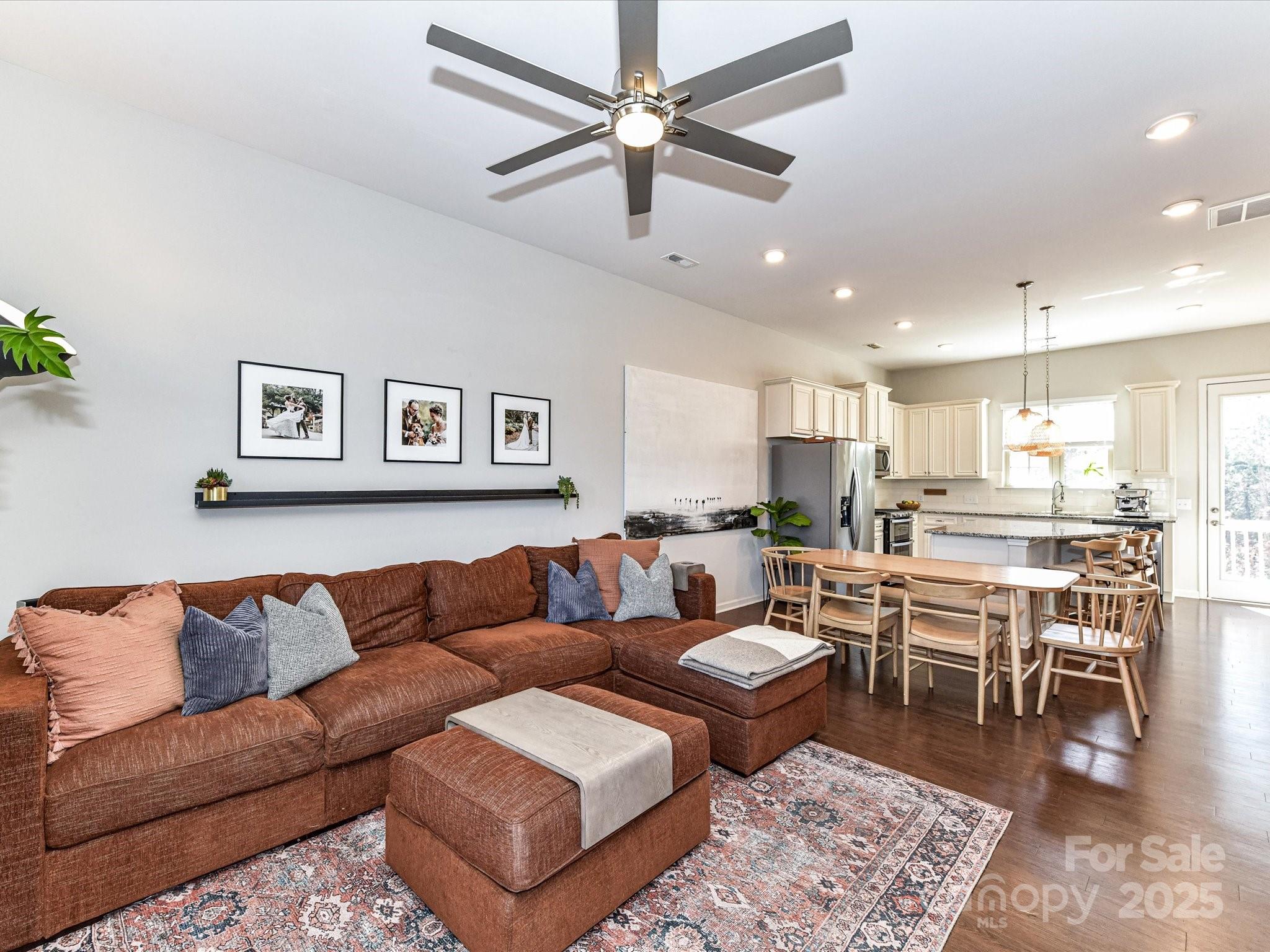832 Imperial Court