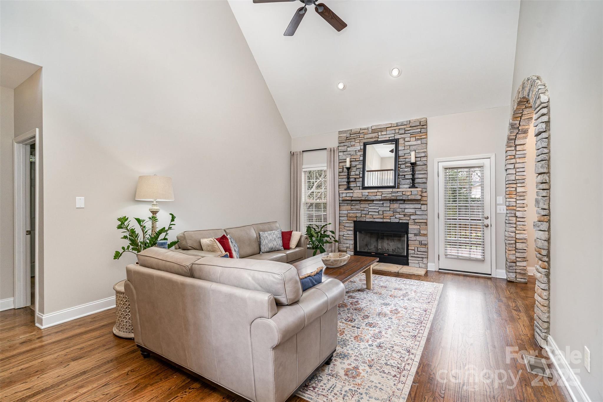 7006 Waggoners Glen Lane