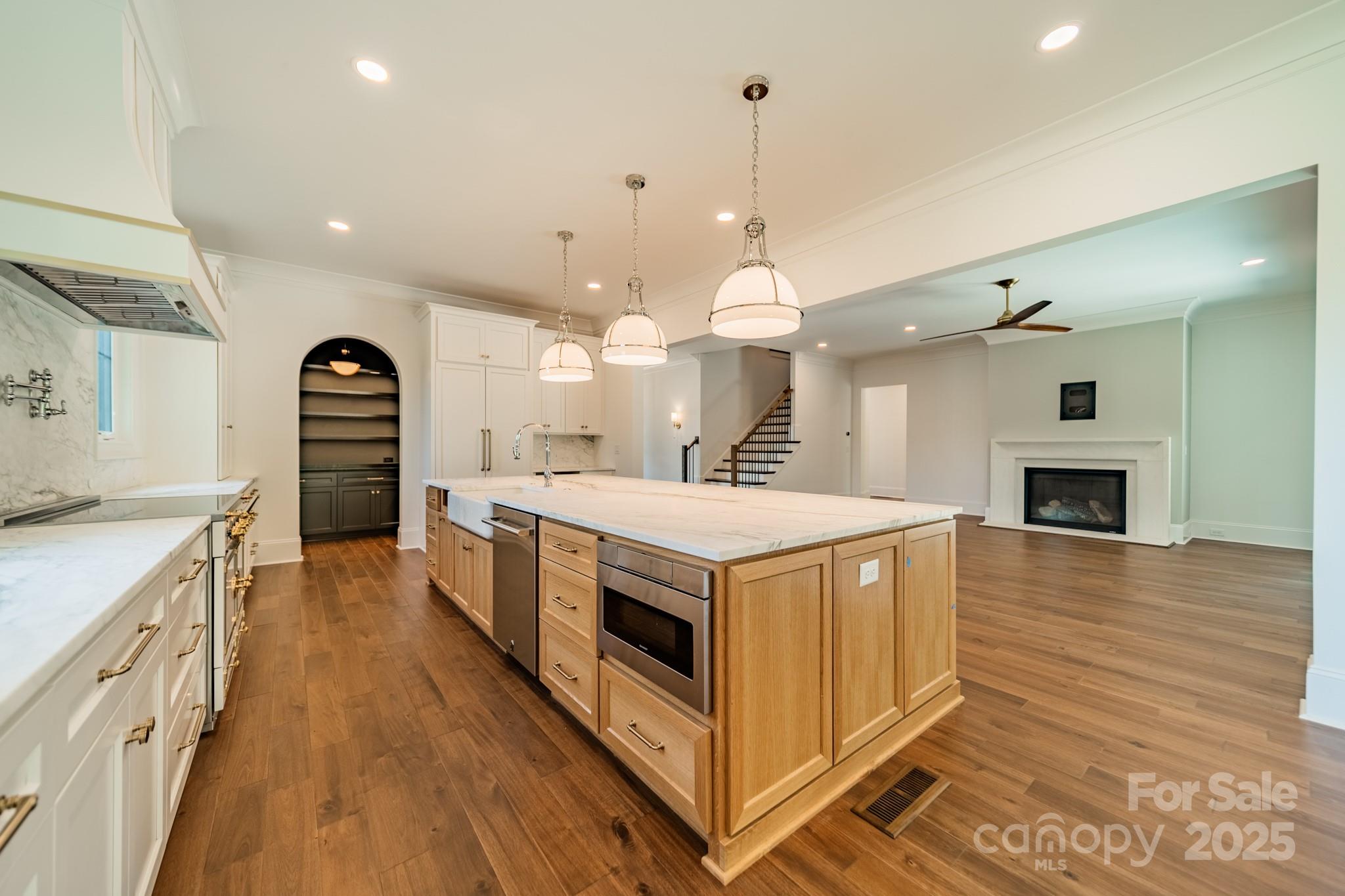4311 Collingwood Drive
