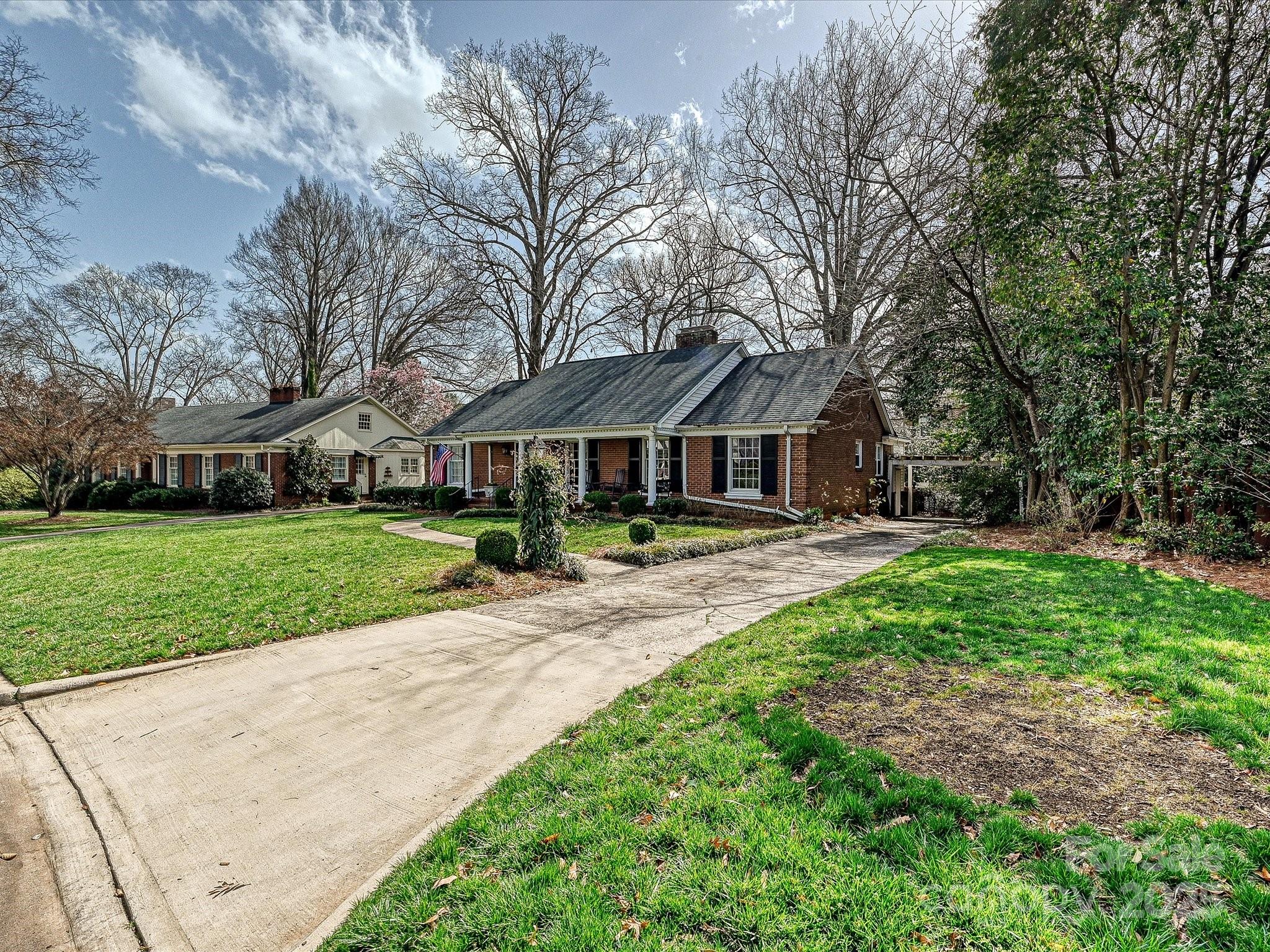 1030 Bolling Road
