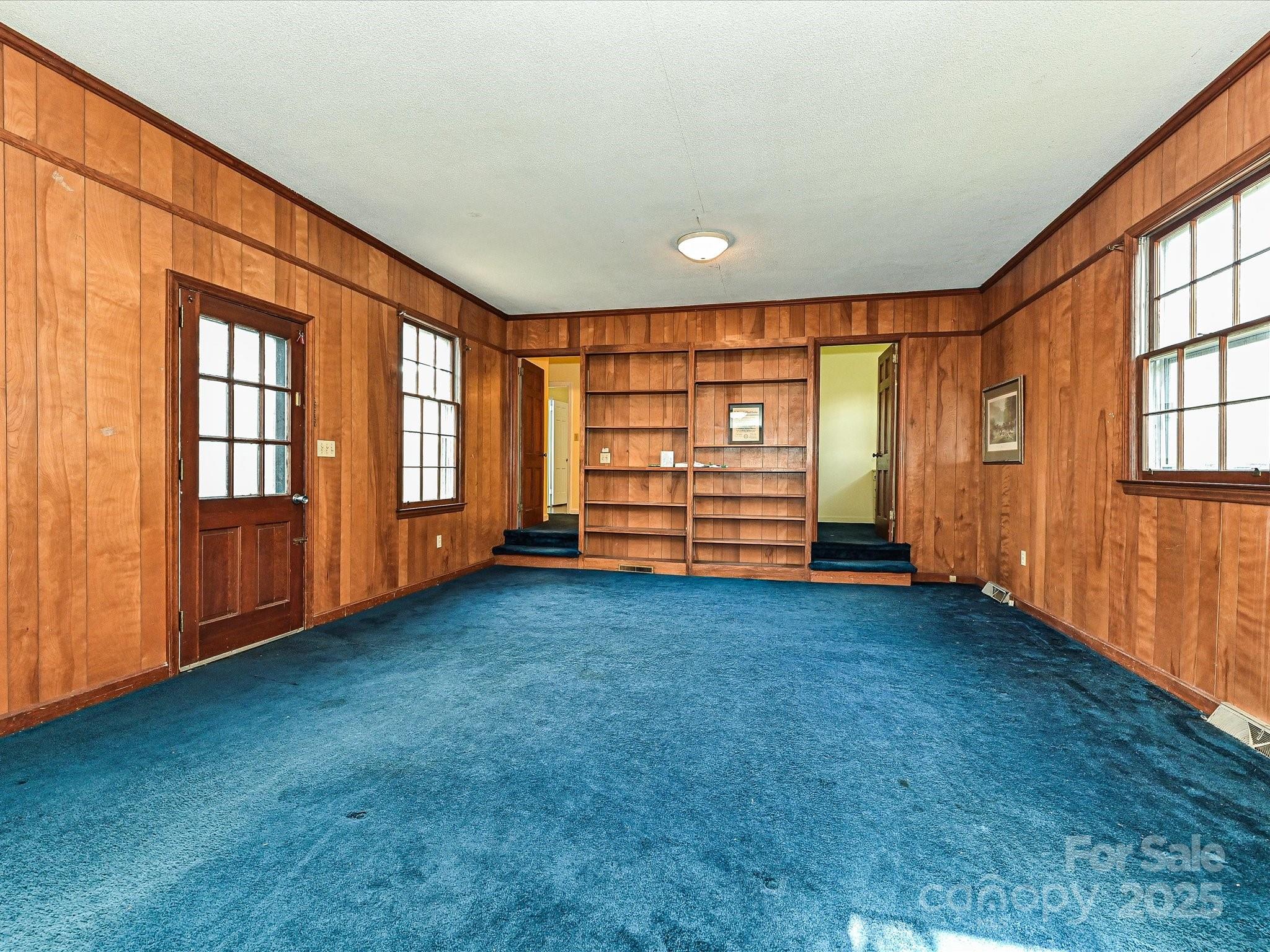 1030 Bolling Road