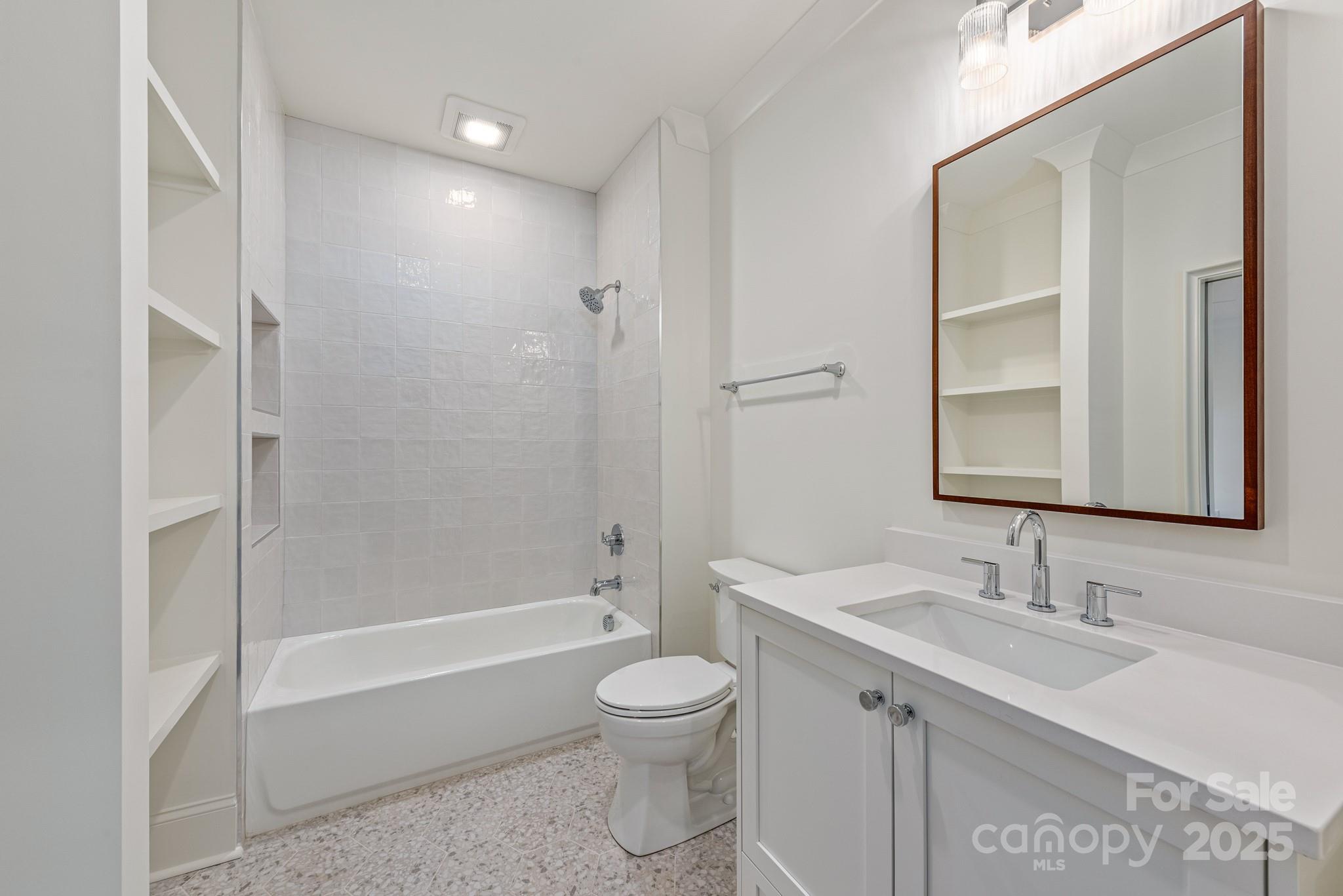 5124 Lansing Drive