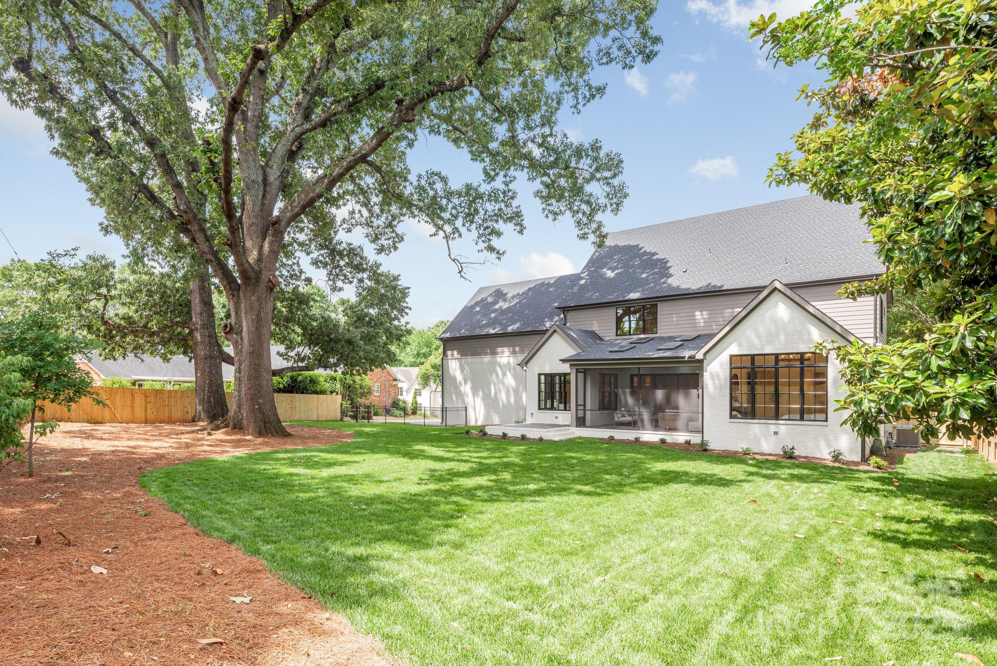 5124 Lansing Drive