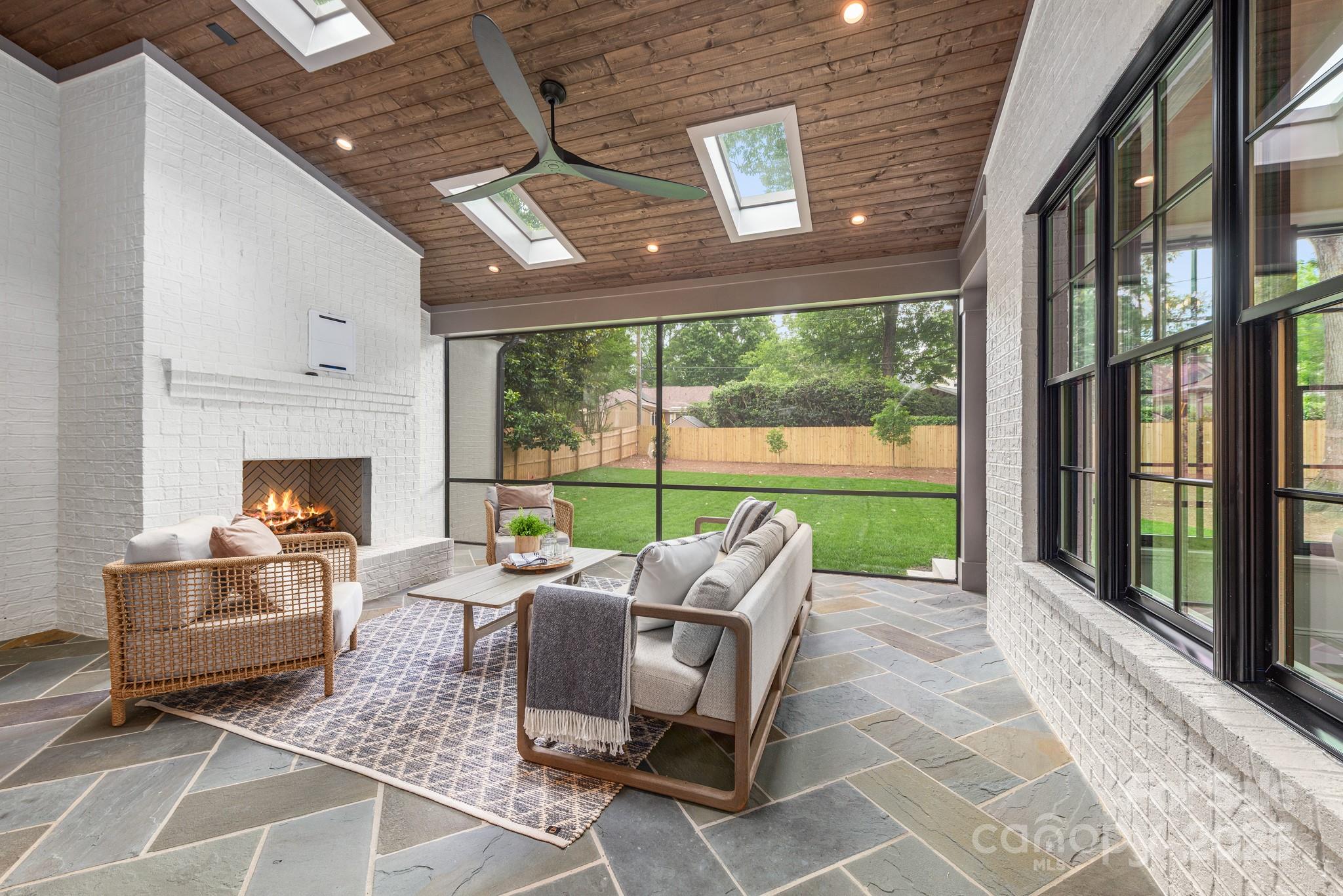 5124 Lansing Drive