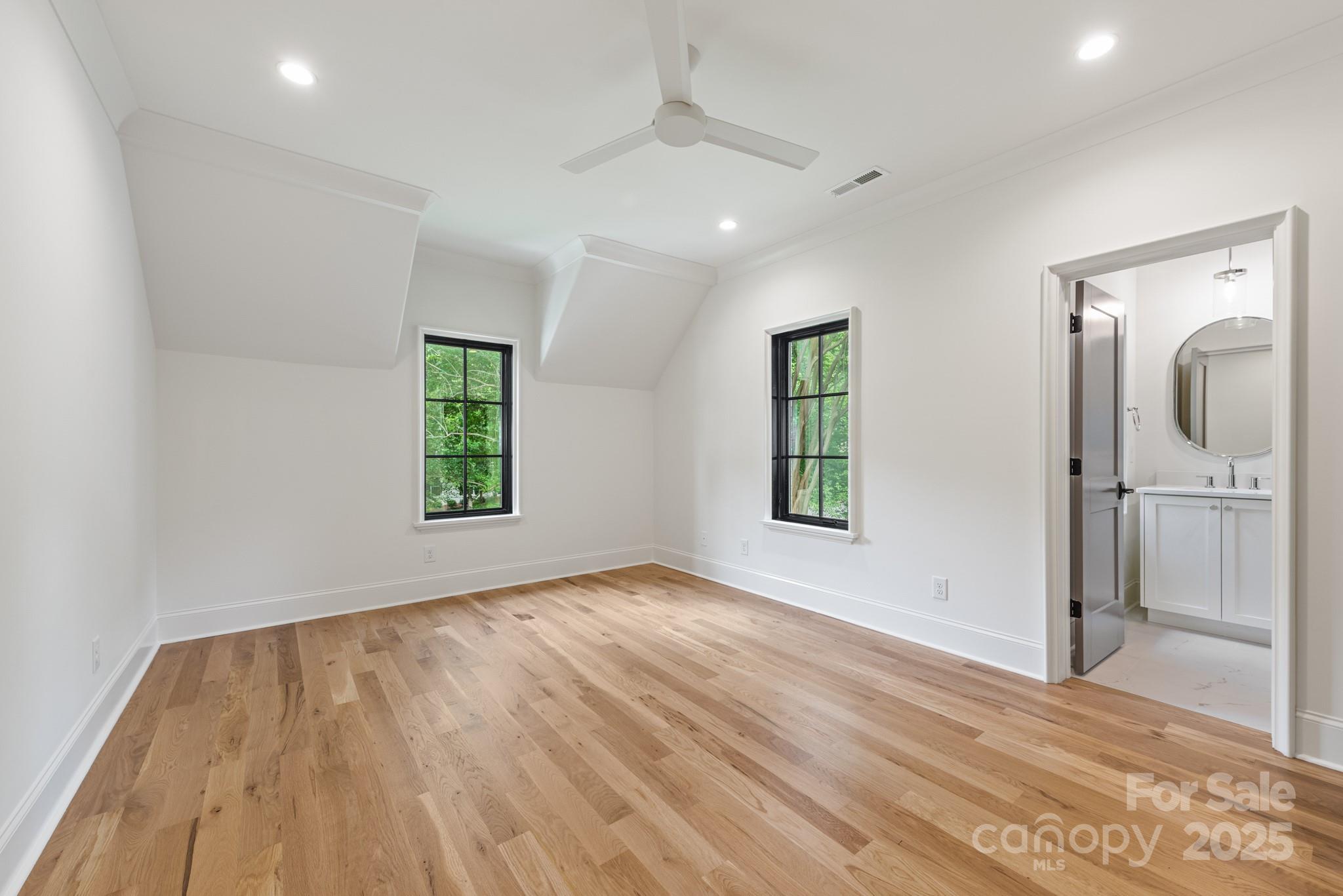 5124 Lansing Drive