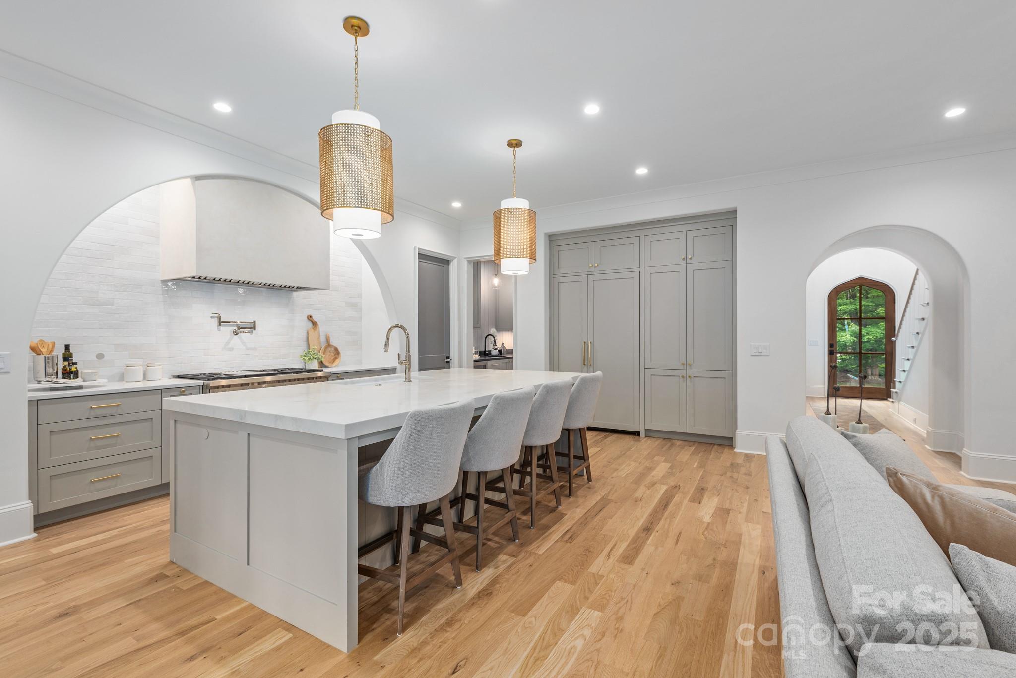 5124 Lansing Drive