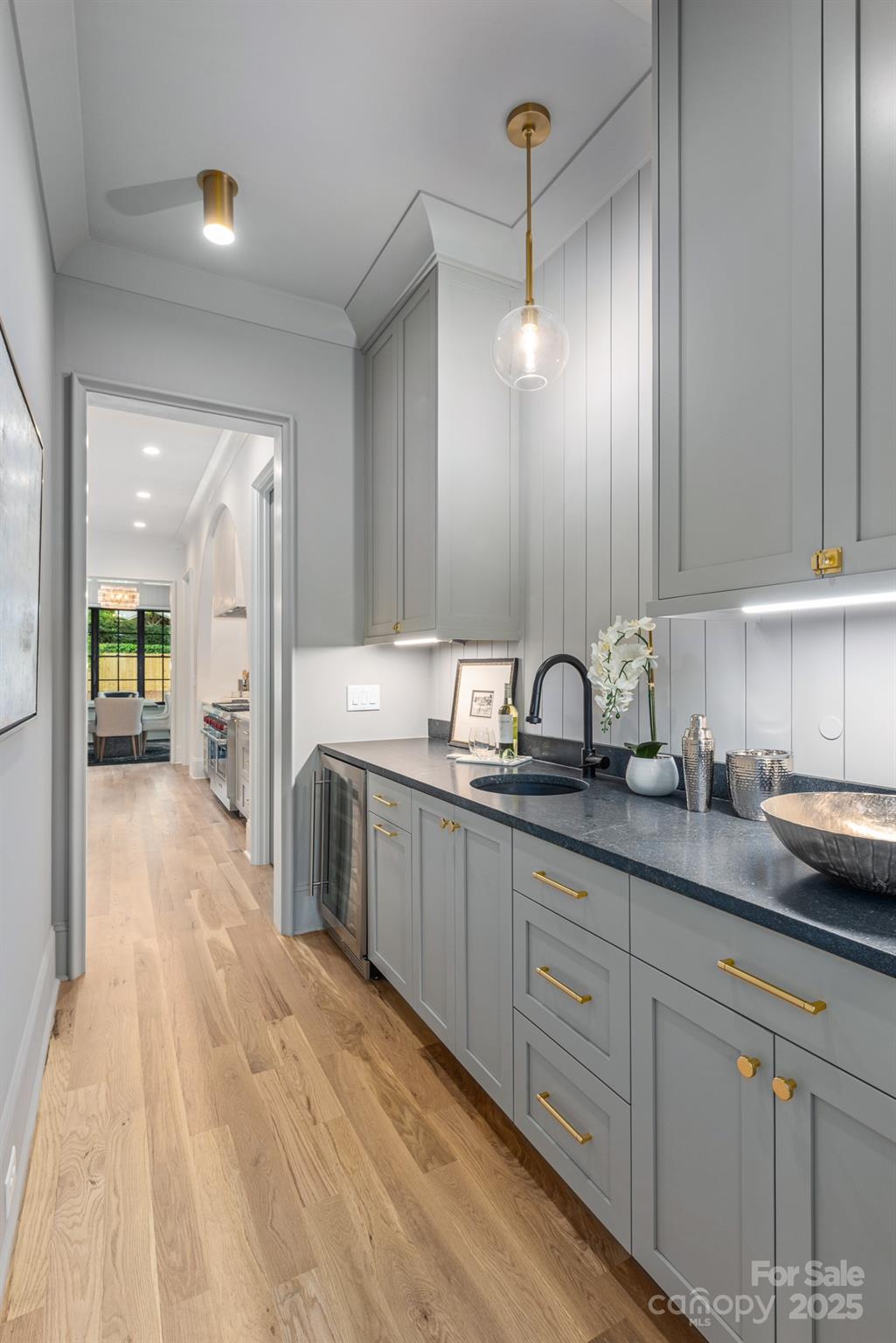 5124 Lansing Drive