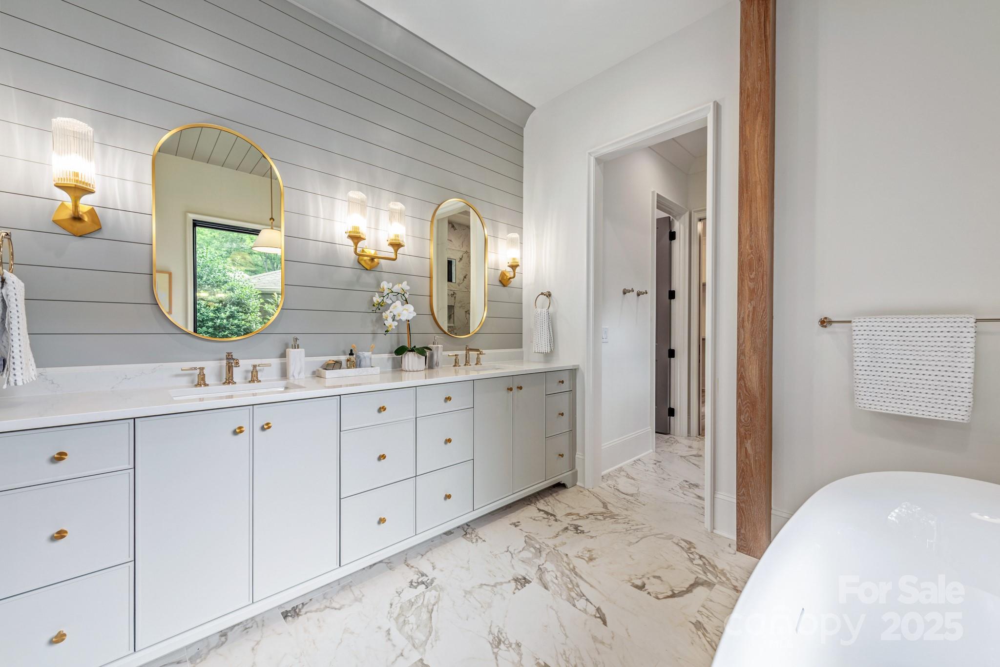 5124 Lansing Drive
