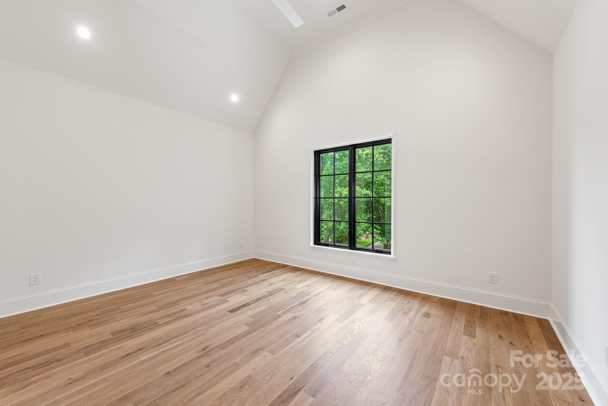 5124 Lansing Drive
