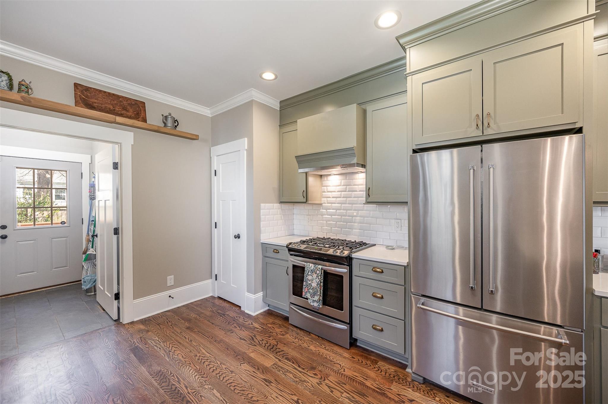 130 N Smallwood Place