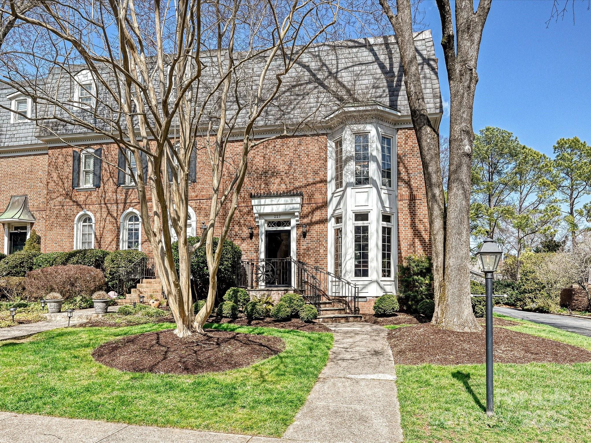 227 Perrin Place