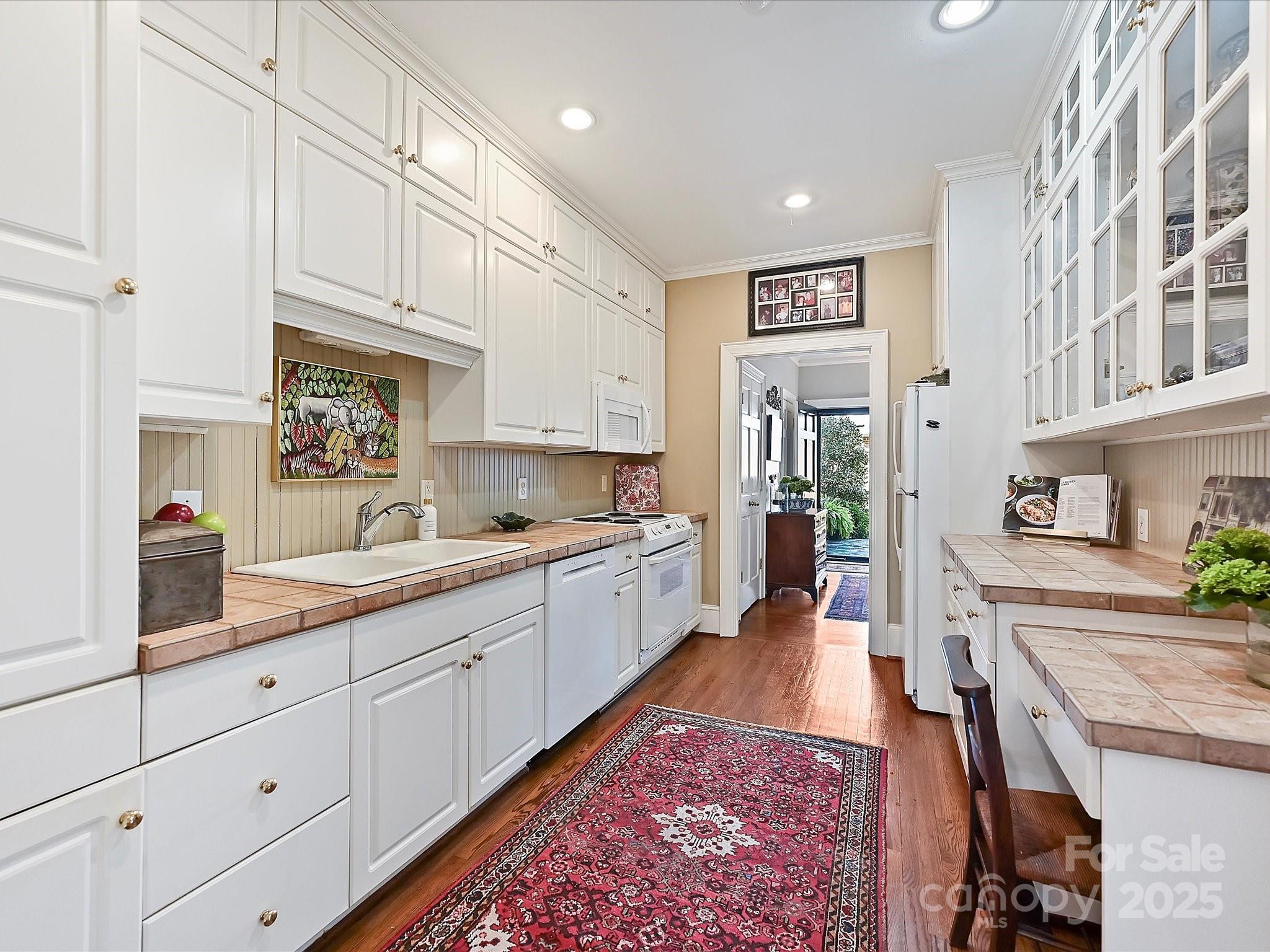 227 Perrin Place