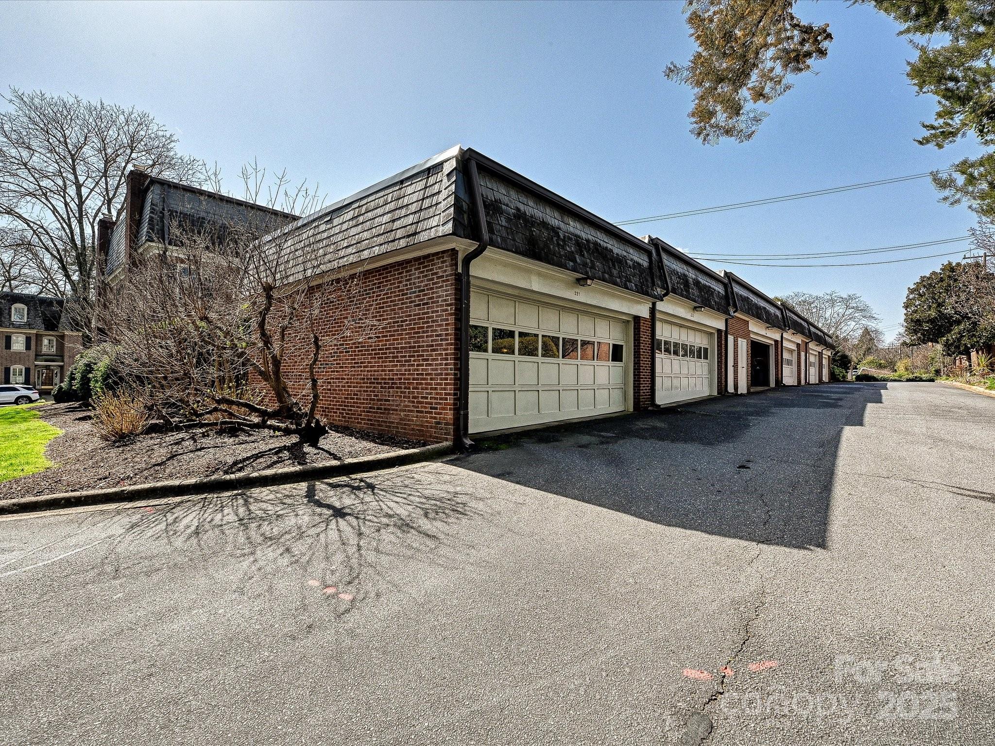 227 Perrin Place