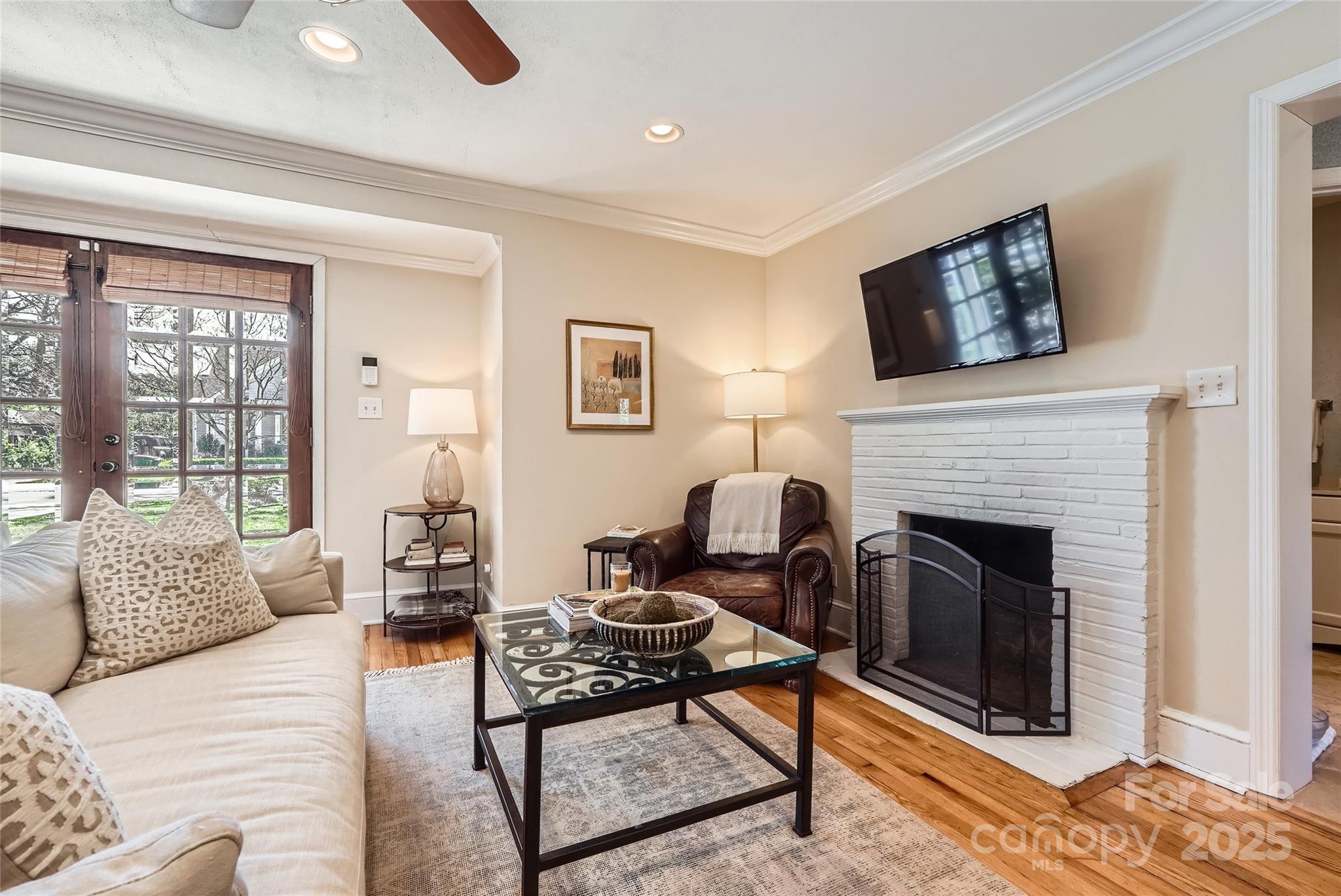 1409 Cortland Road W