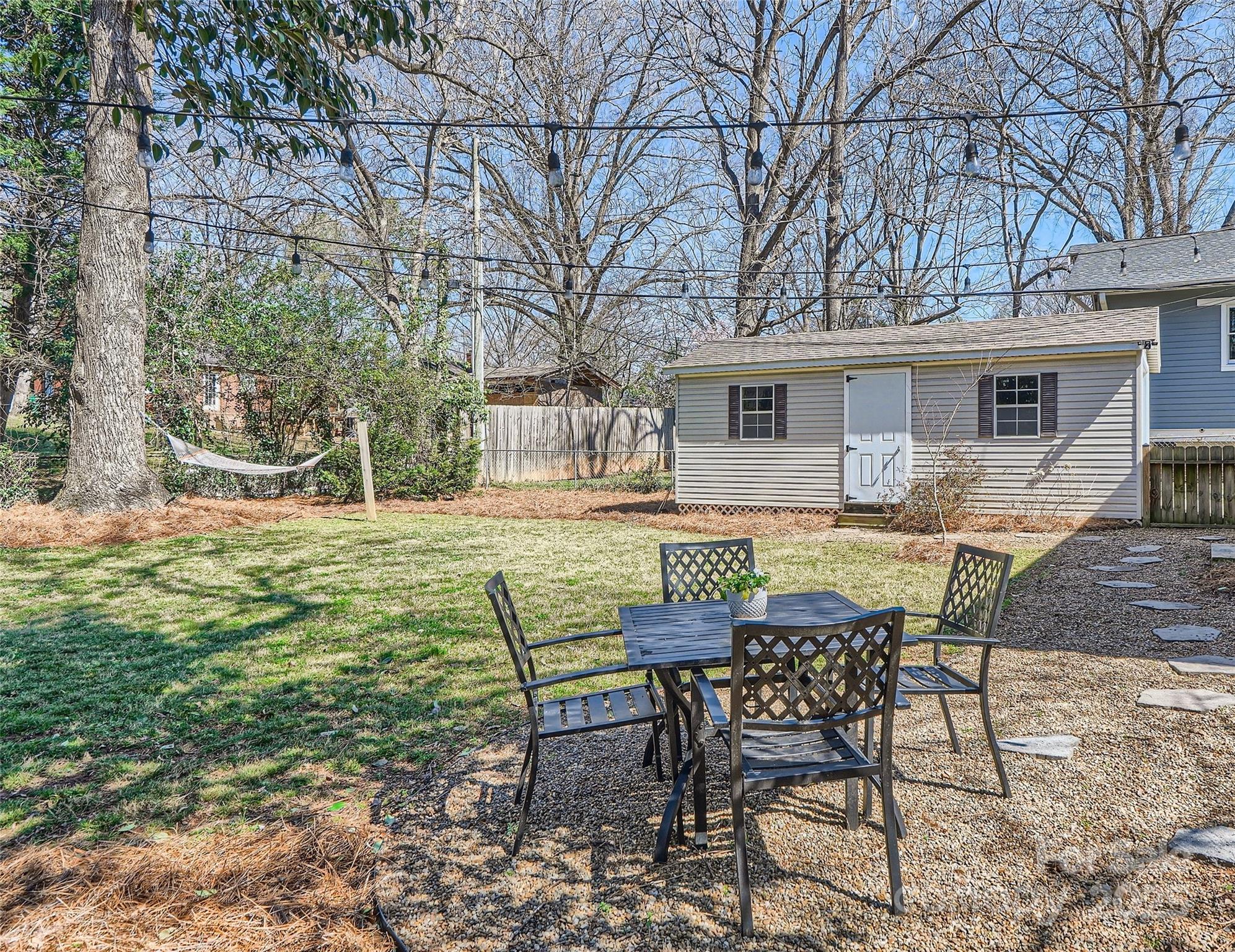 1409 Cortland Road W
