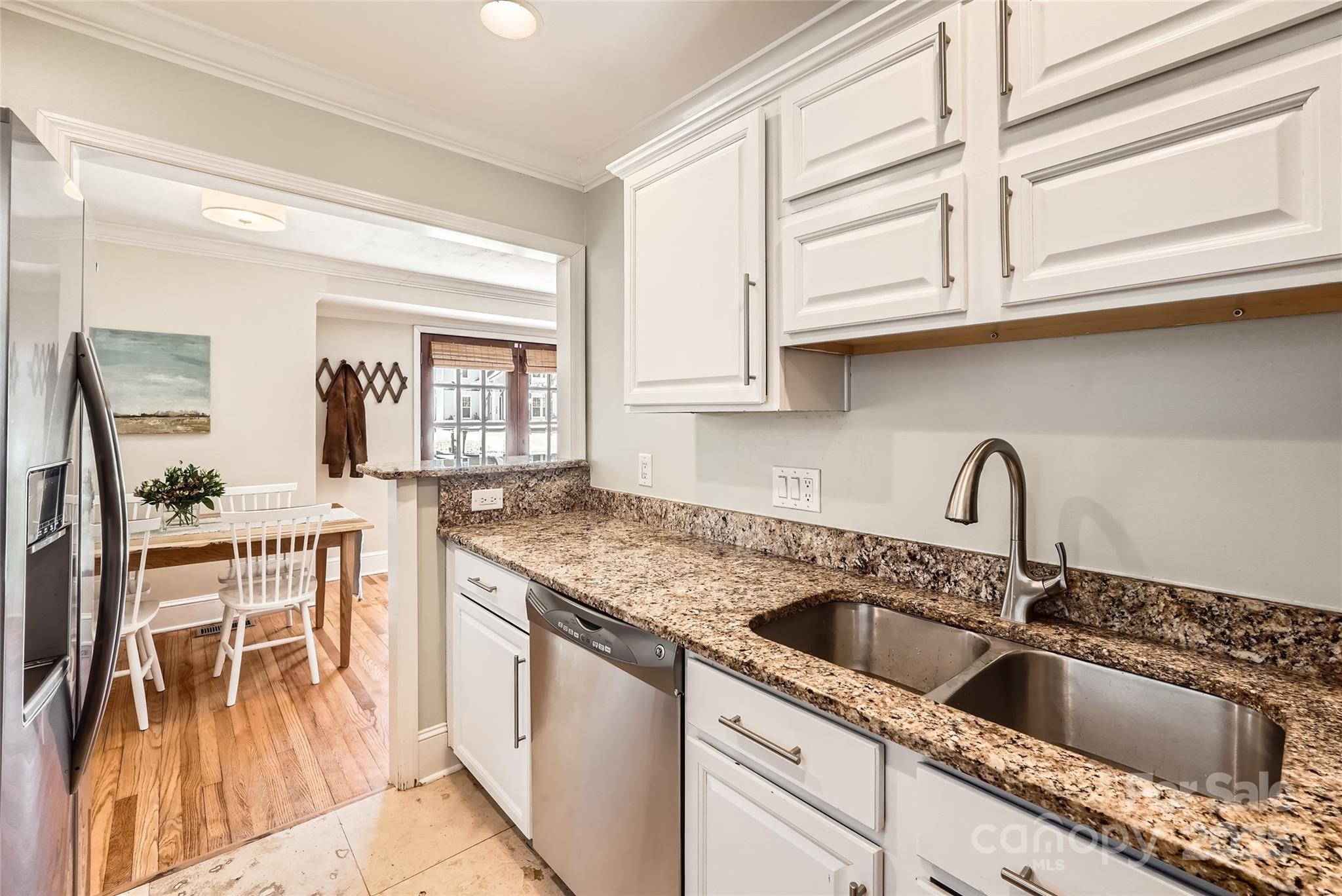 1409 Cortland Road W