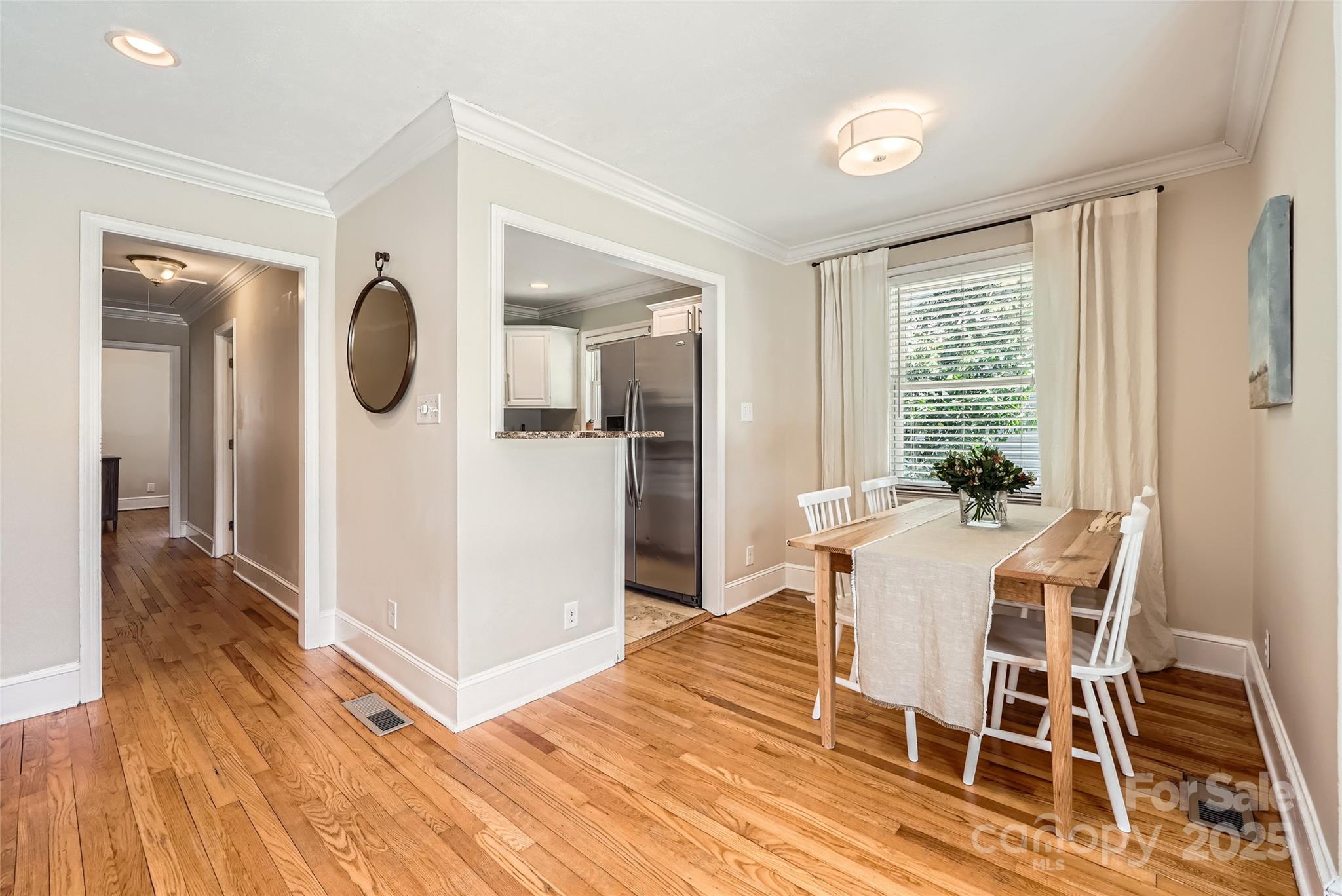 1409 Cortland Road W
