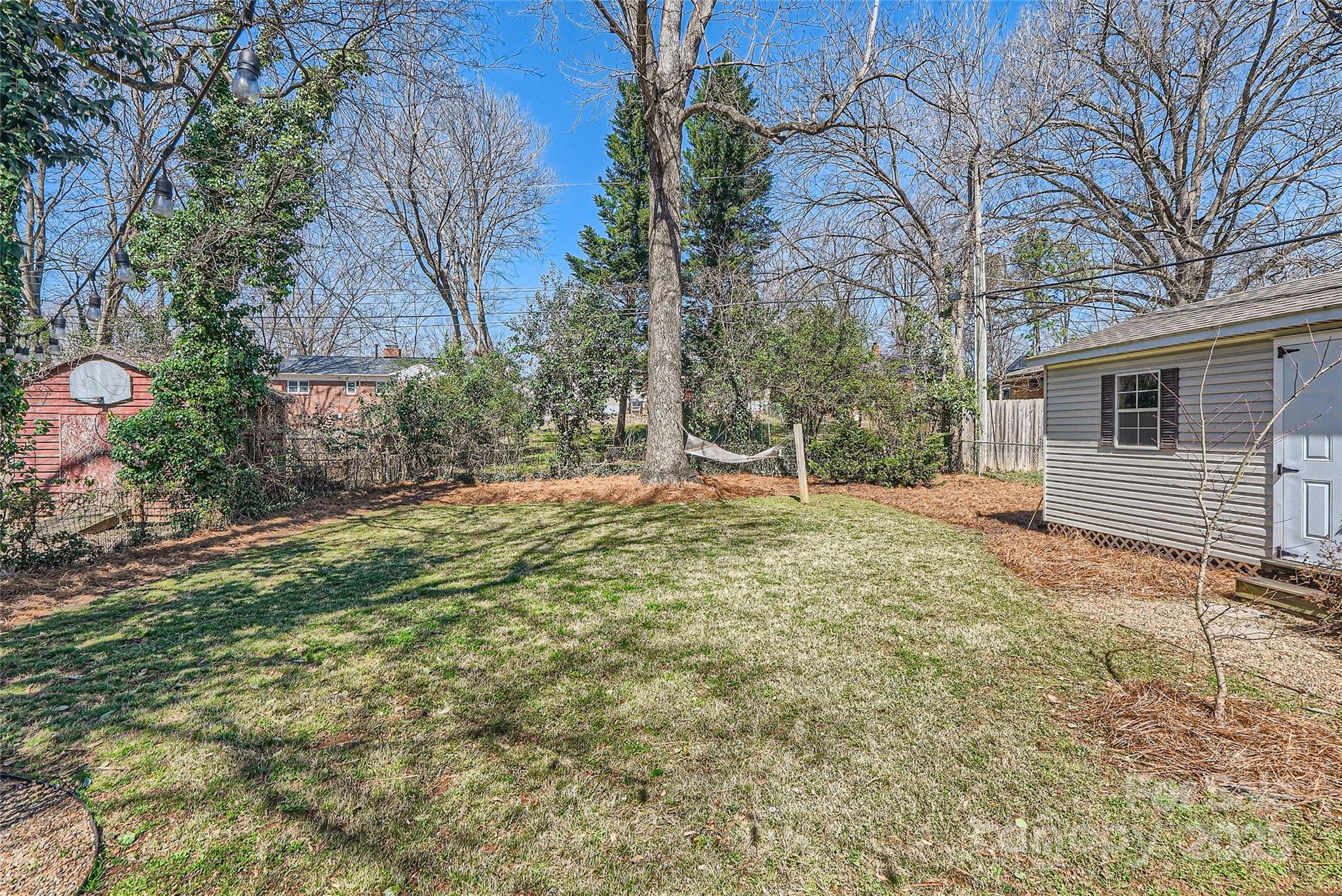 1409 Cortland Road W