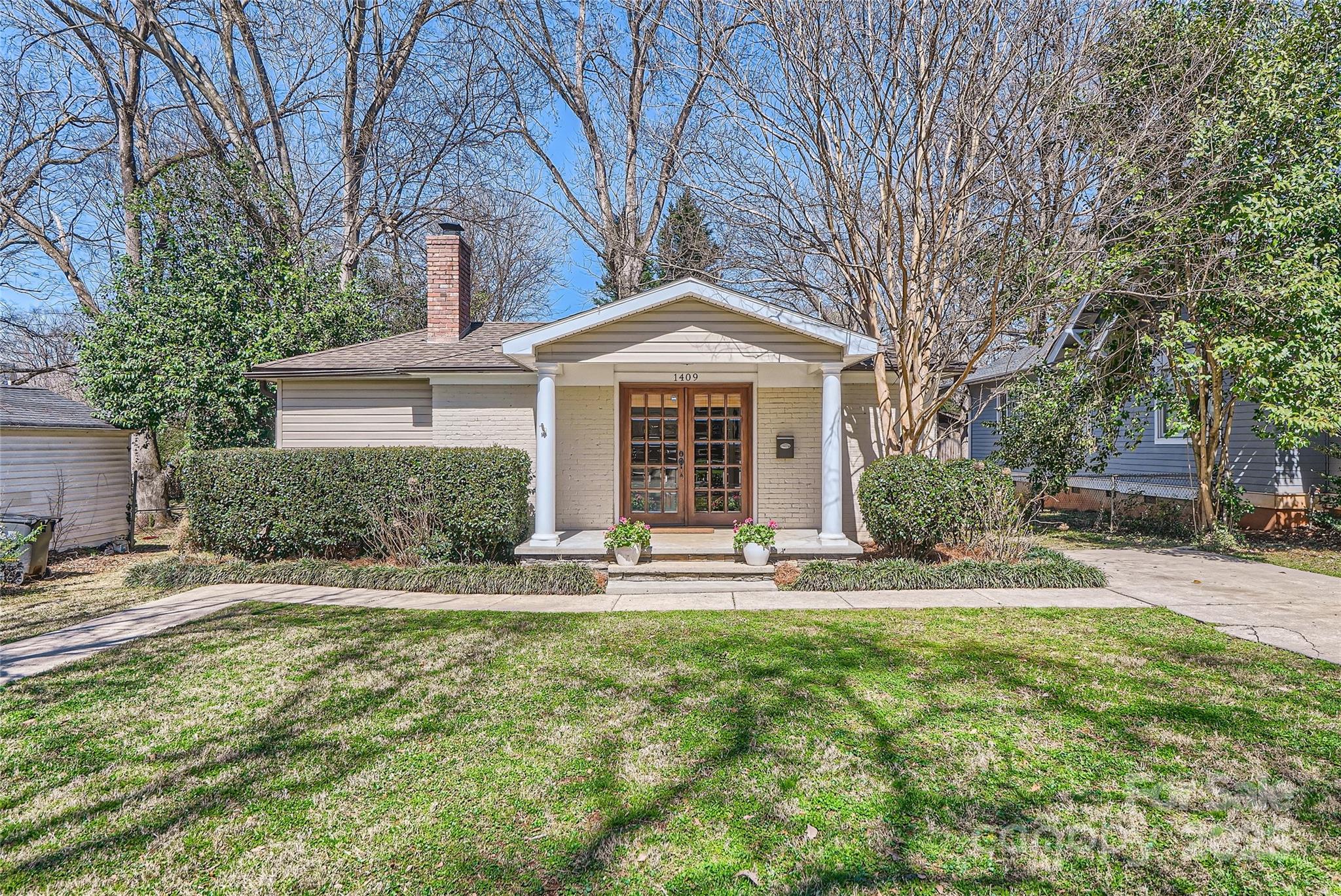 1409 Cortland Road W