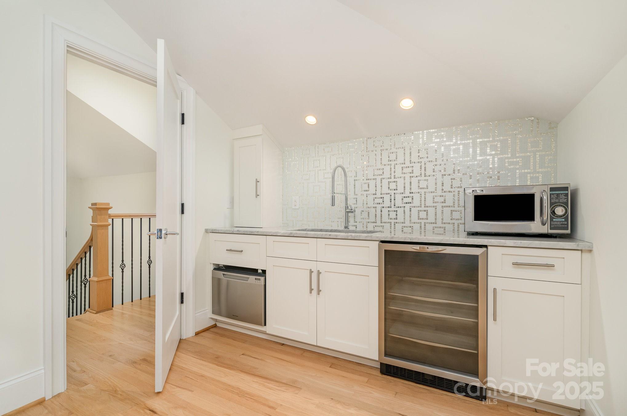1665 Sterling Road
