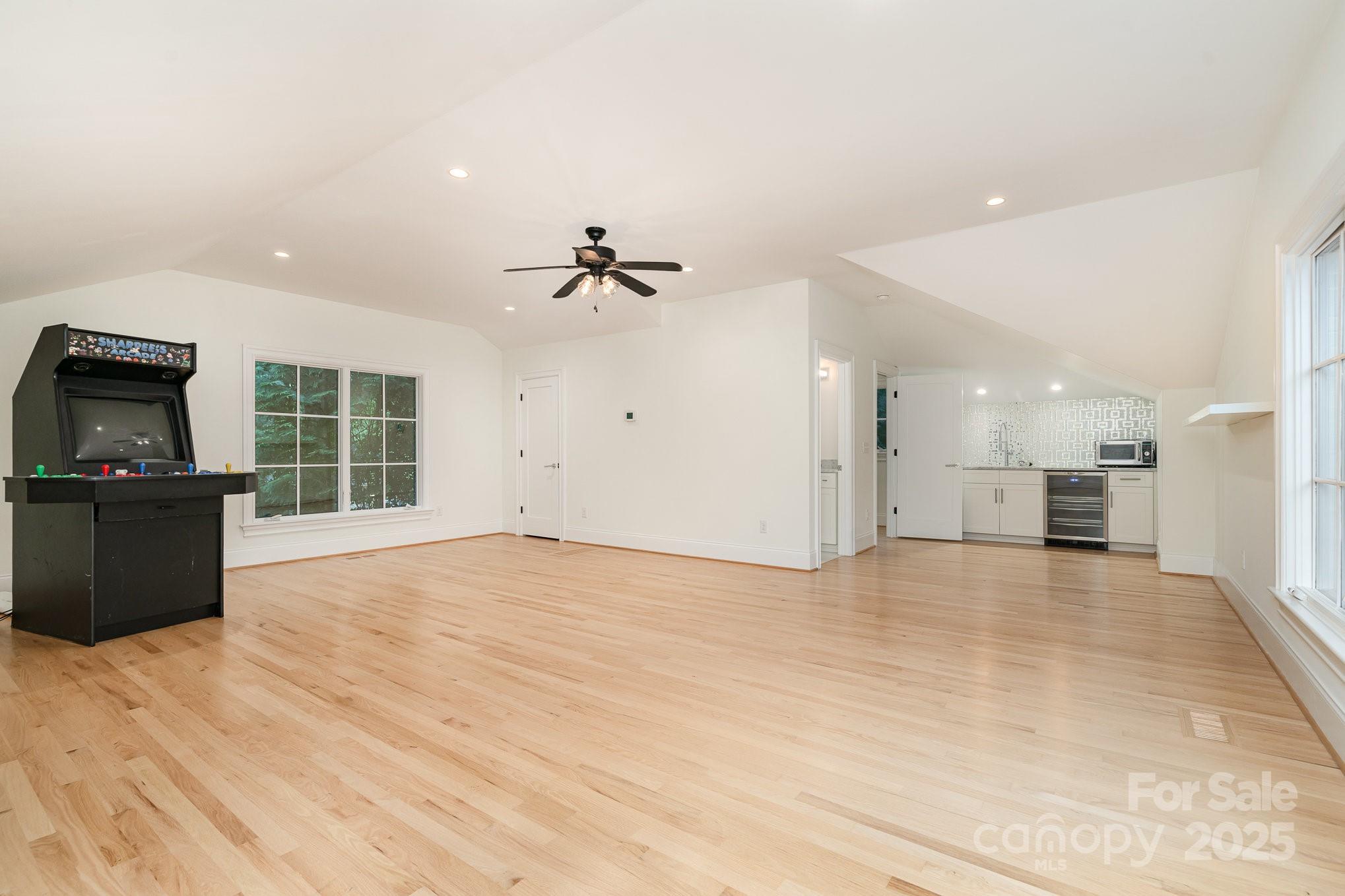 1665 Sterling Road