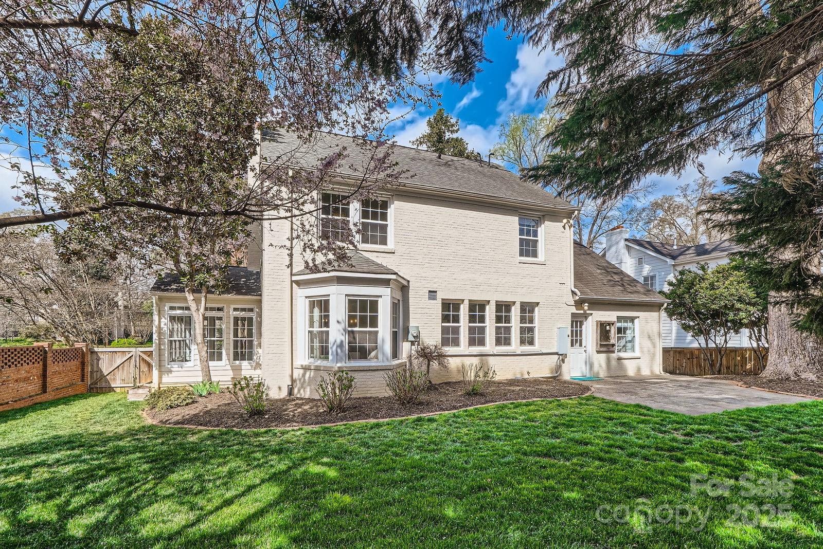 3133 Selwyn Ave