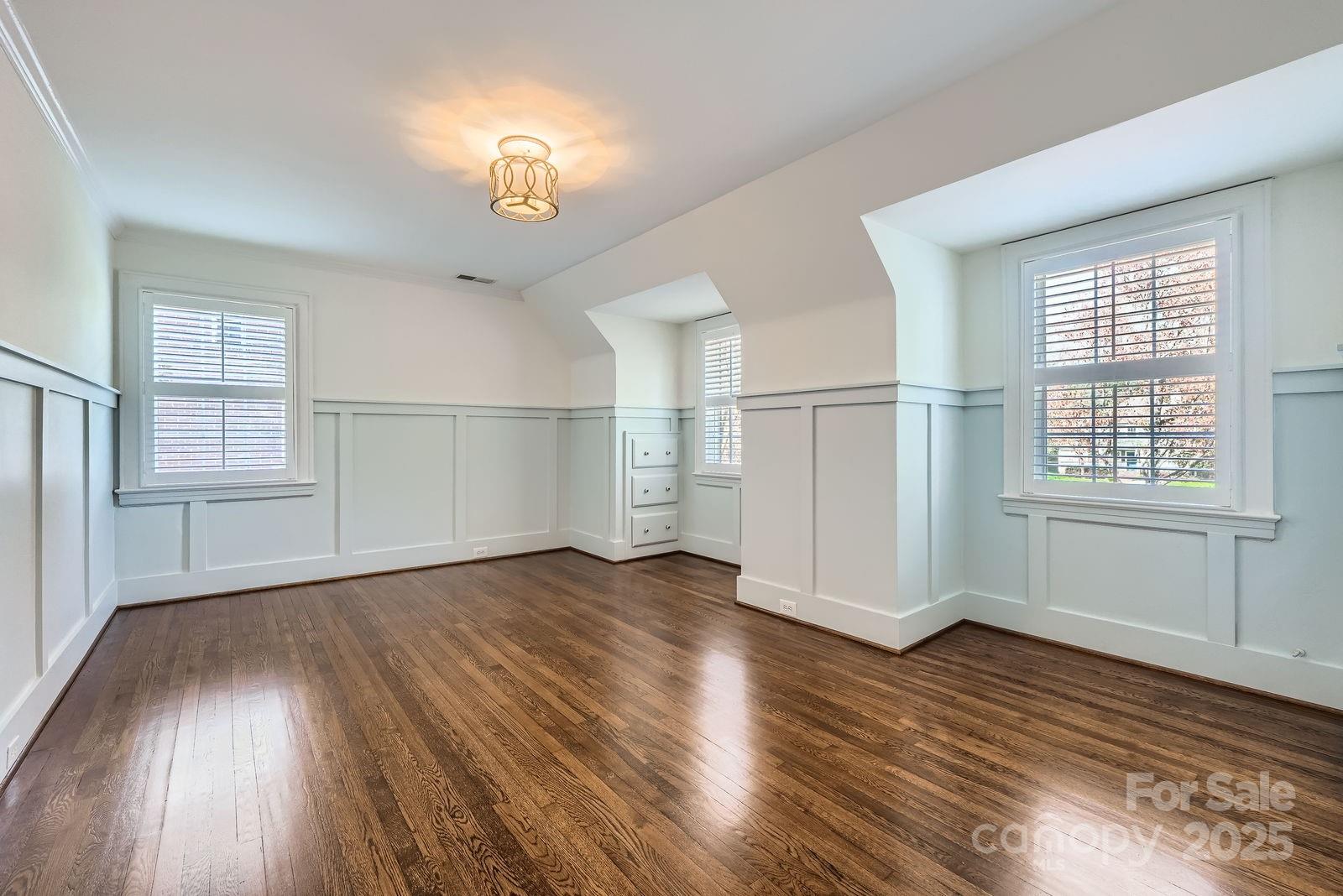3133 Selwyn Ave