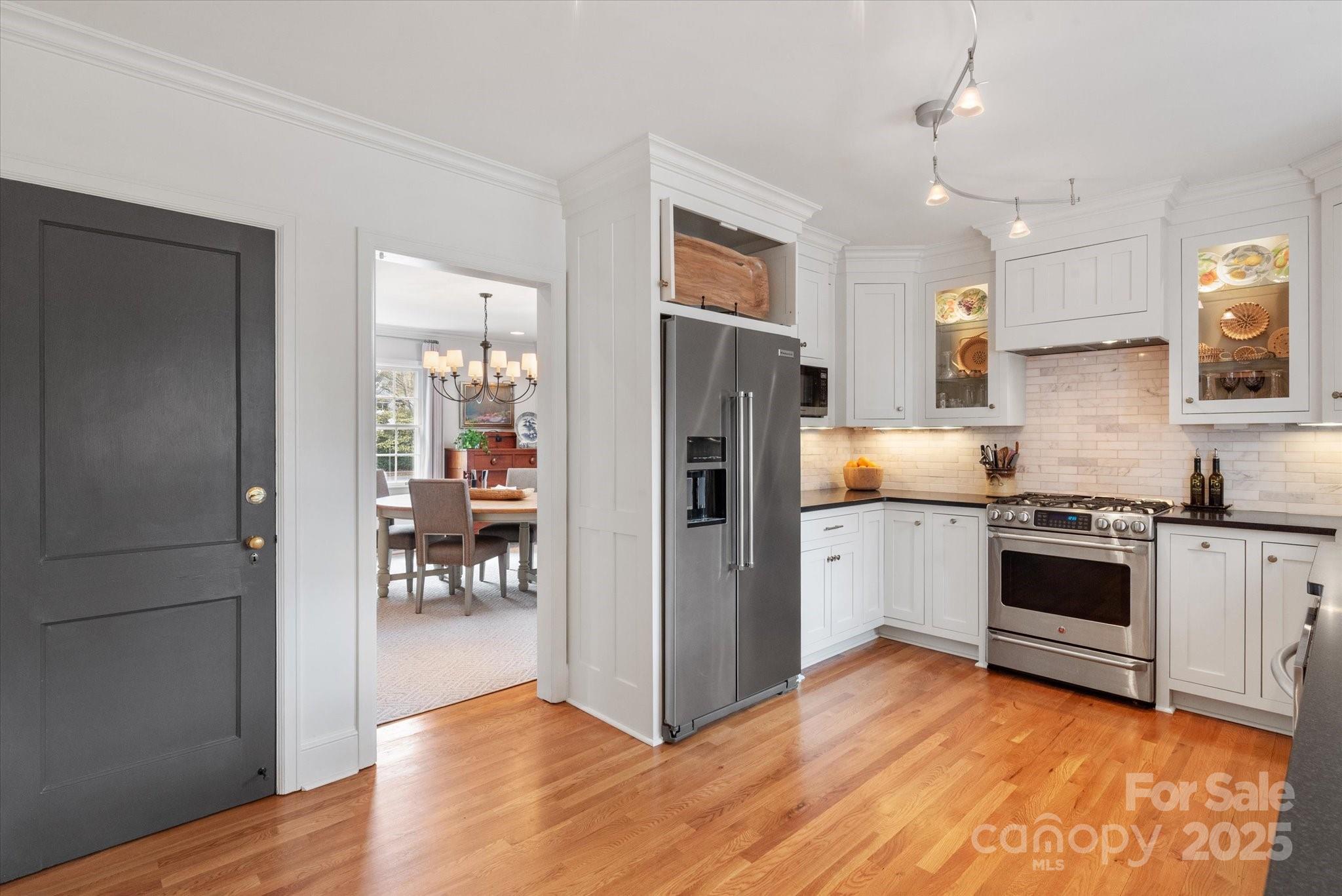 2237 Colony Road