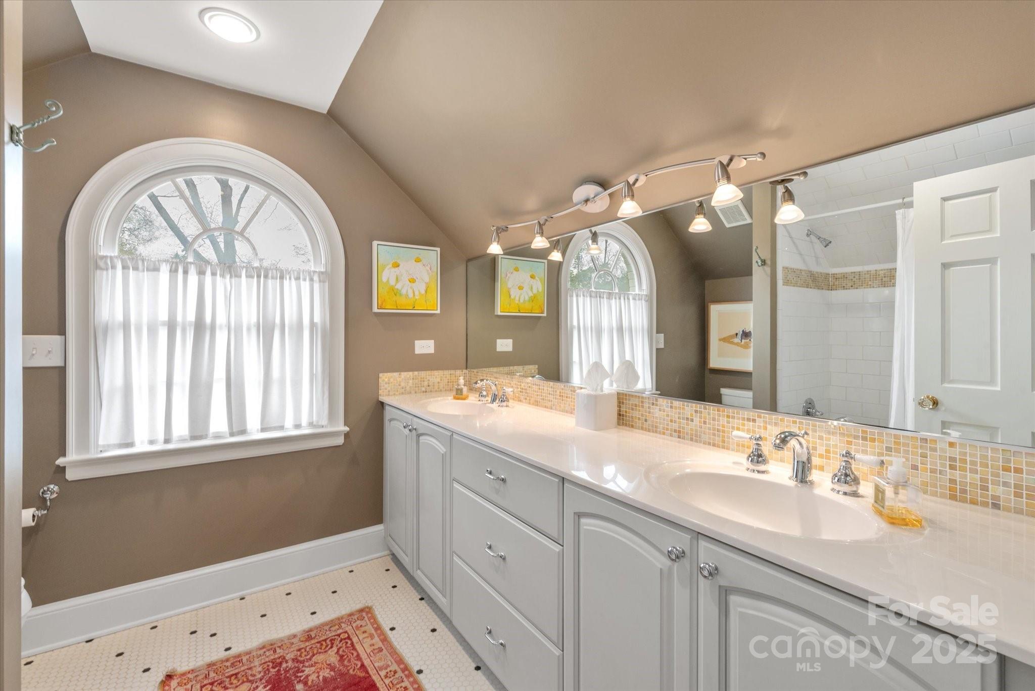 2237 Colony Road