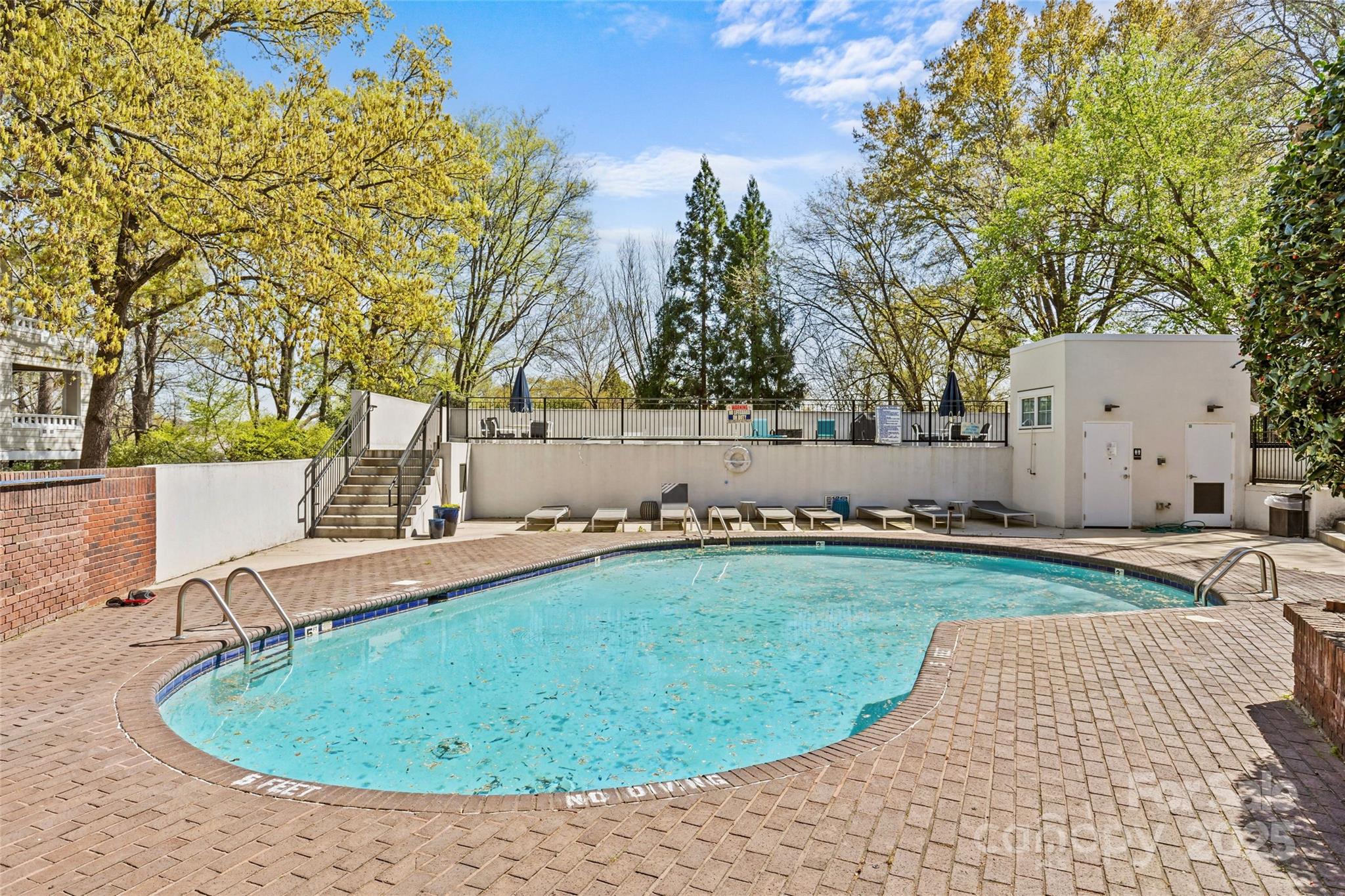 2719 Selwyn Avenue Unit: 24