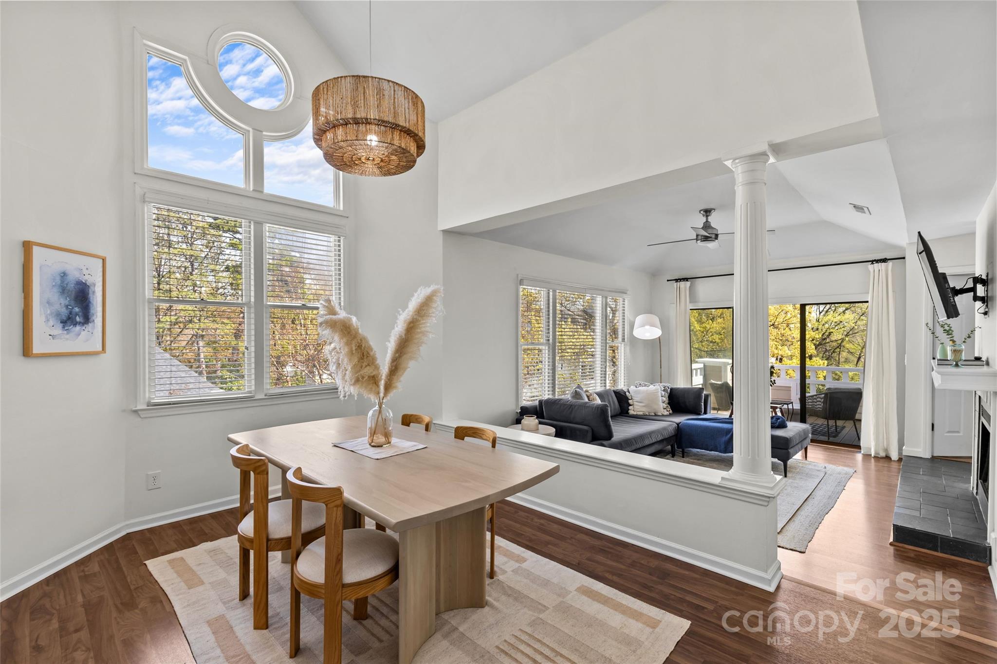 2719 Selwyn Avenue Unit: 24