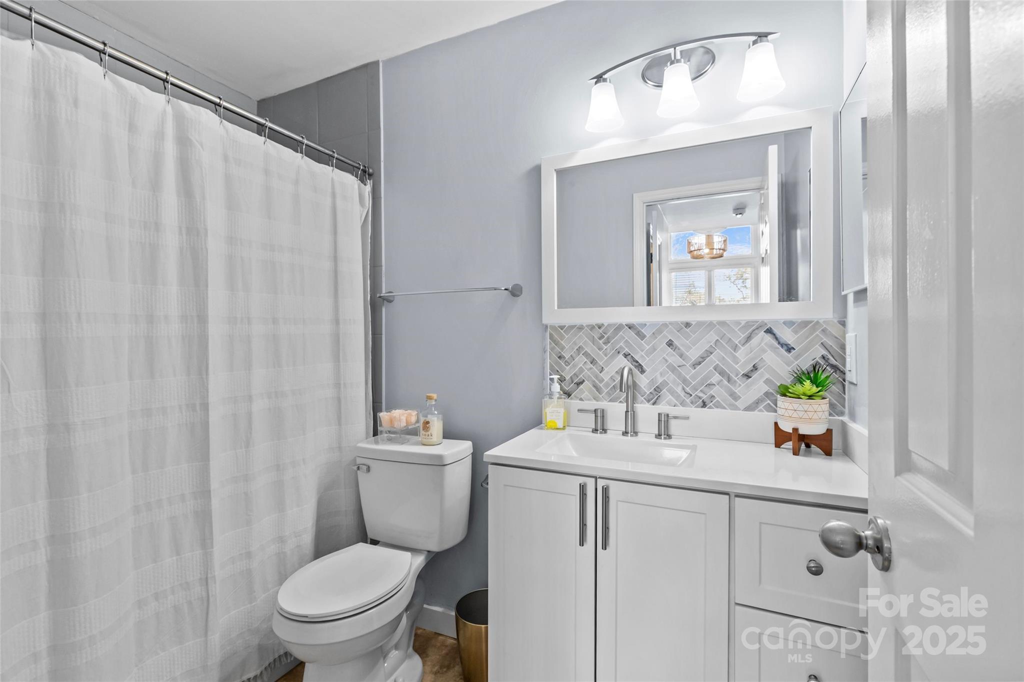 2719 Selwyn Avenue Unit: 24