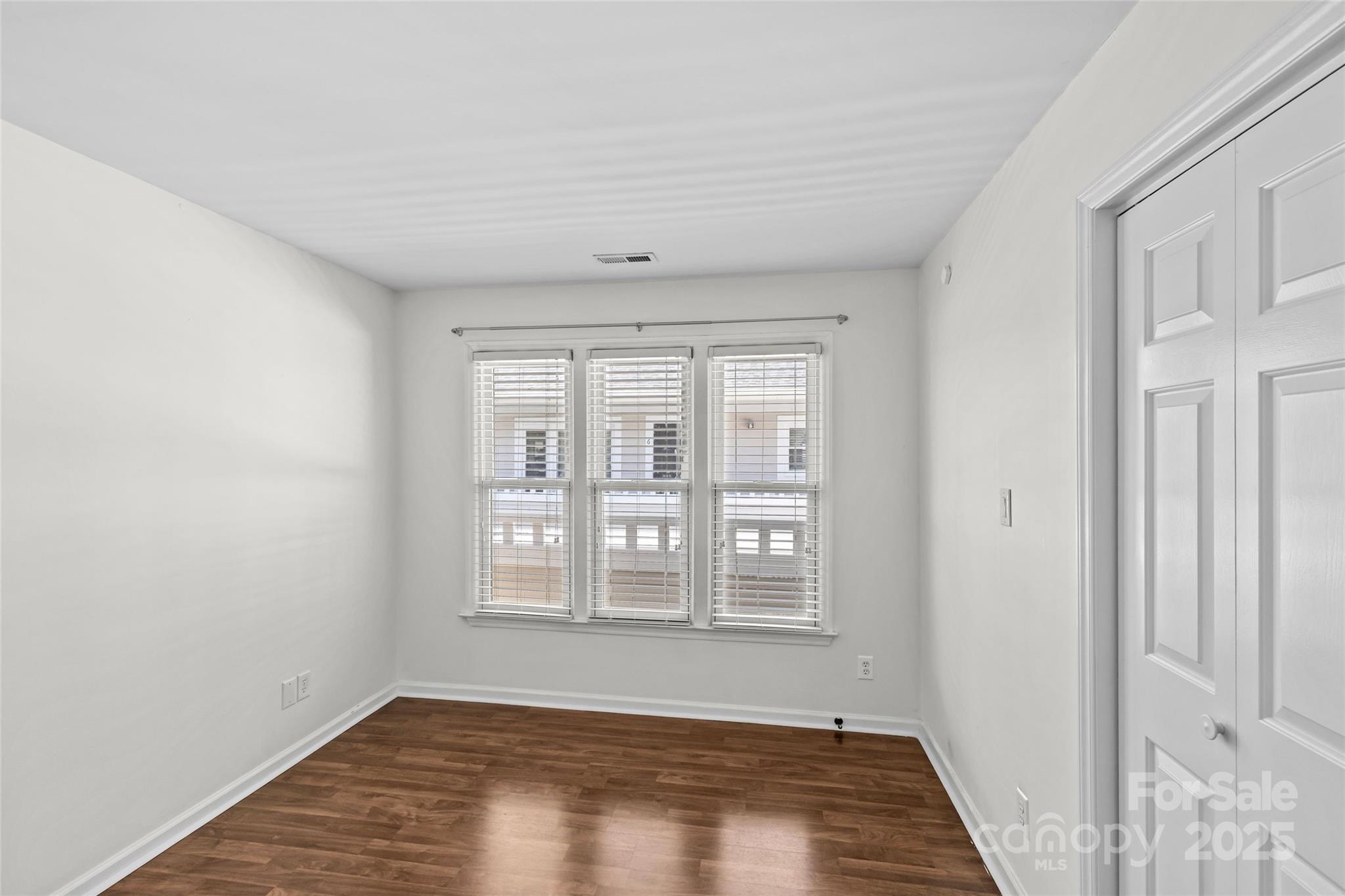 2719 Selwyn Avenue Unit: 24