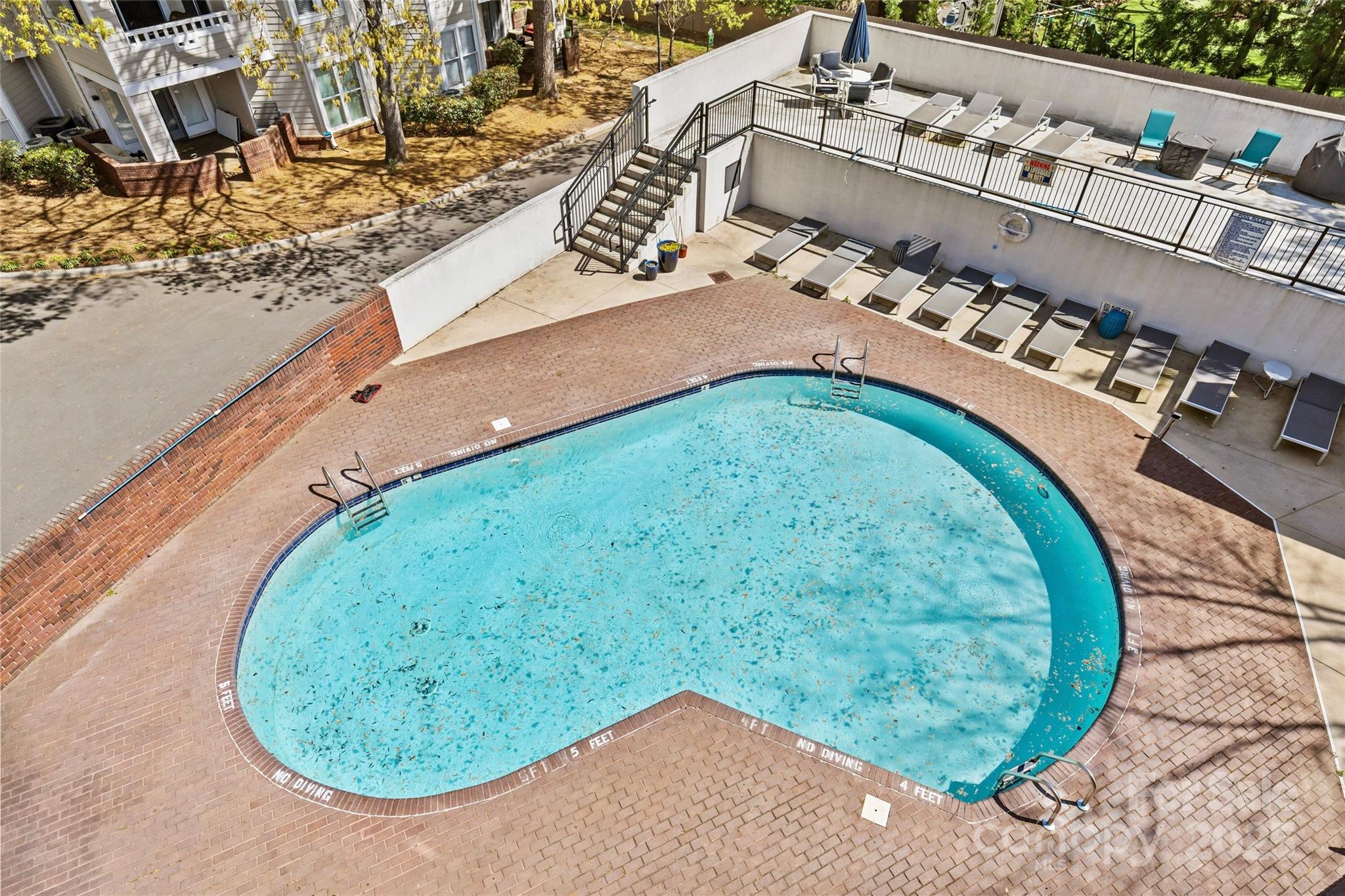 2719 Selwyn Avenue Unit: 24