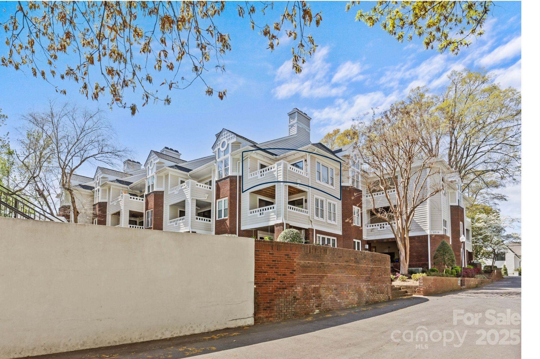 2719 Selwyn Avenue Unit: 24