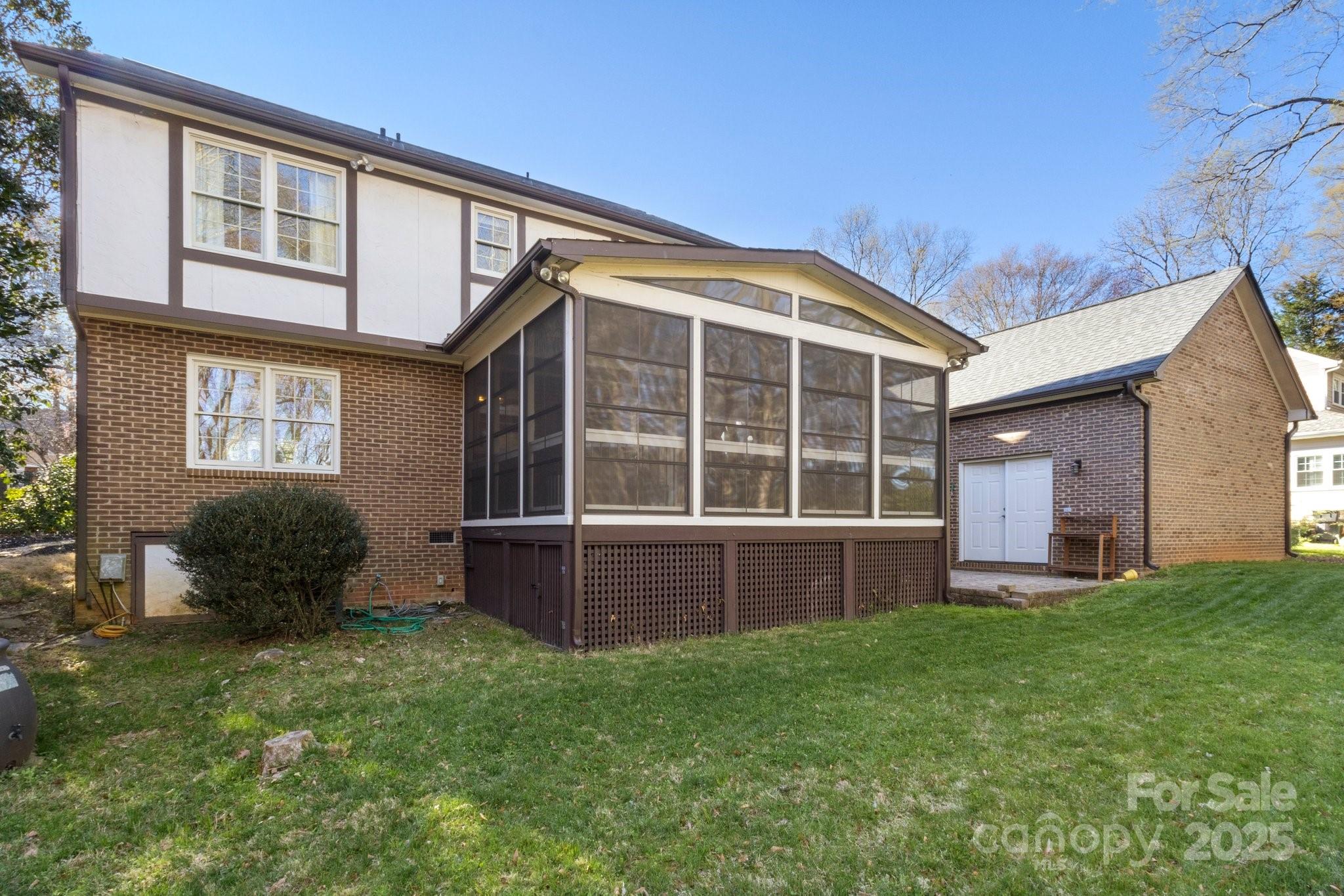 5217 Camilla Drive