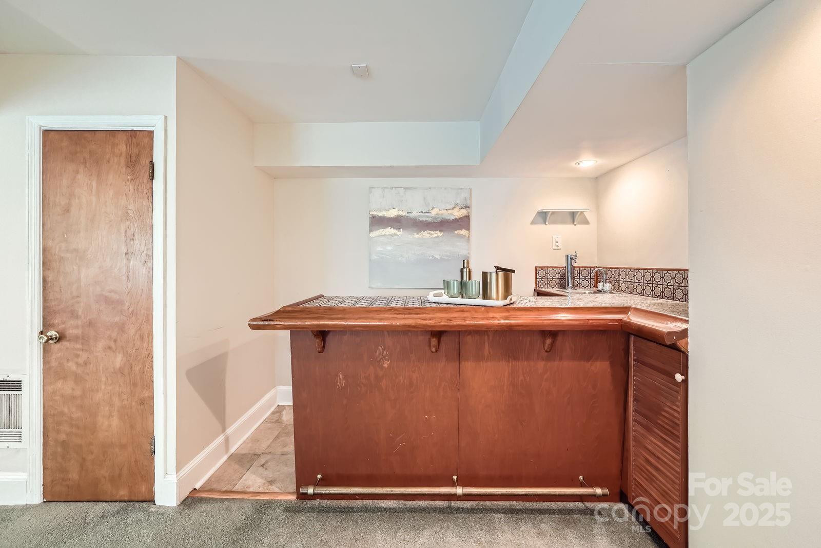 2144 Shadyview Drive