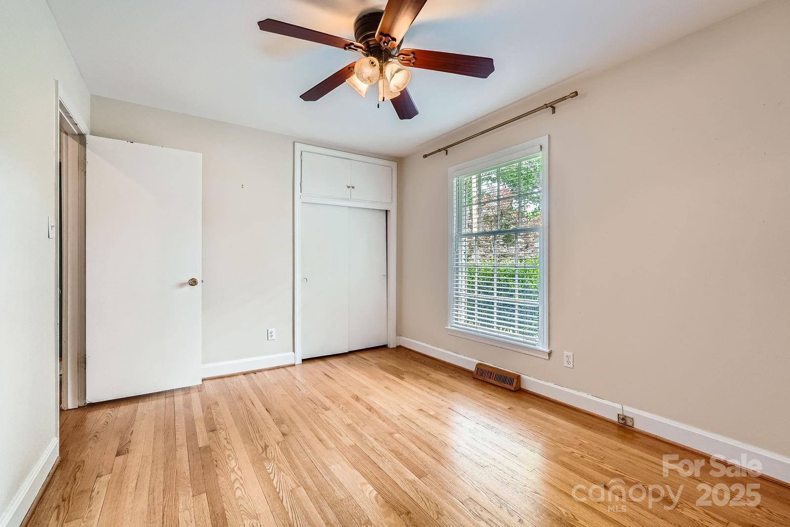 2144 Shadyview Drive