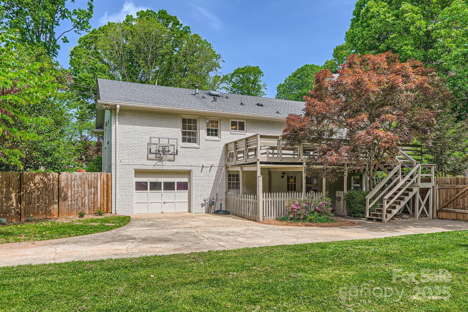 2144 Shadyview Drive