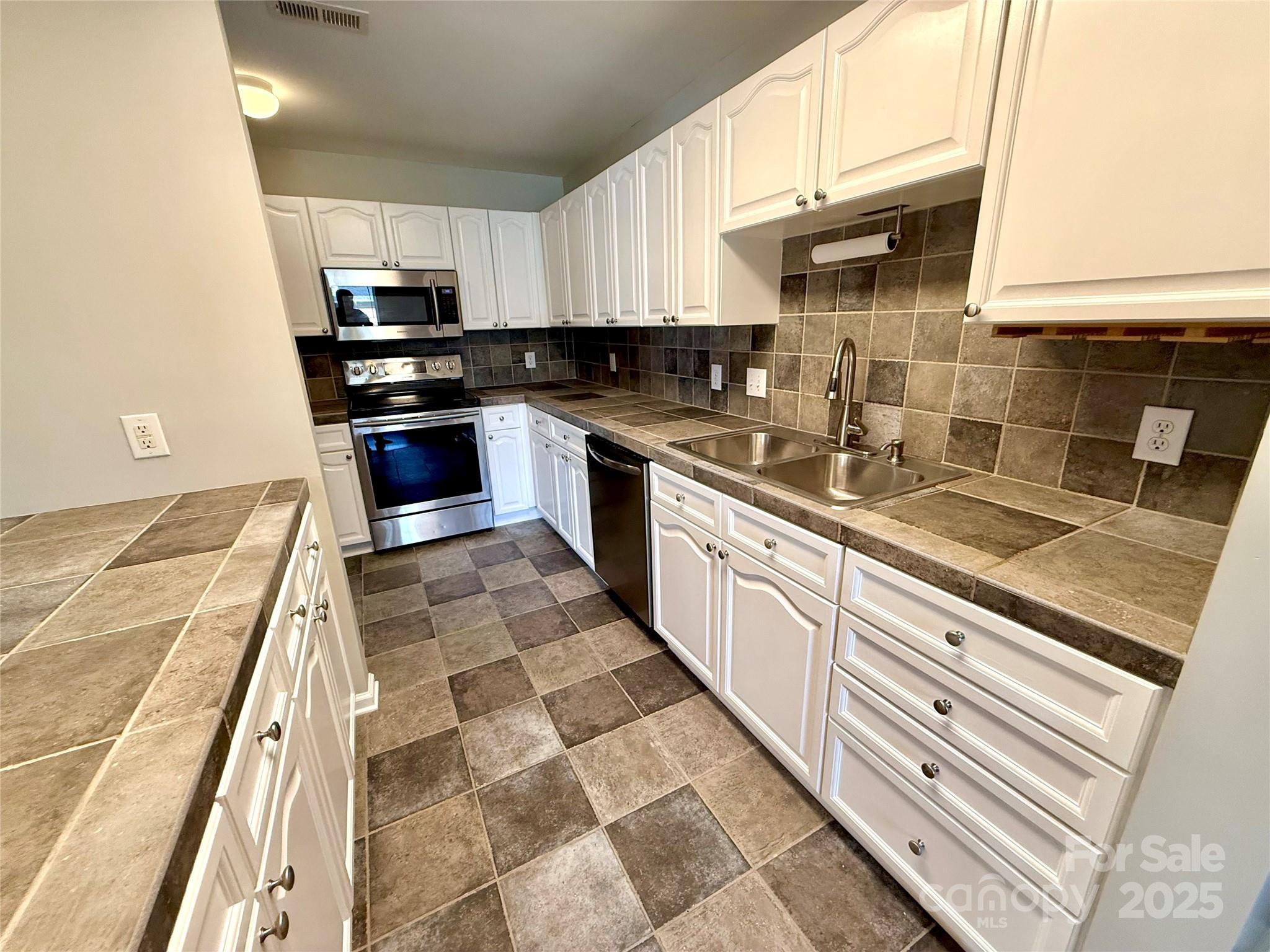 4930 Sardis Road Unit: C