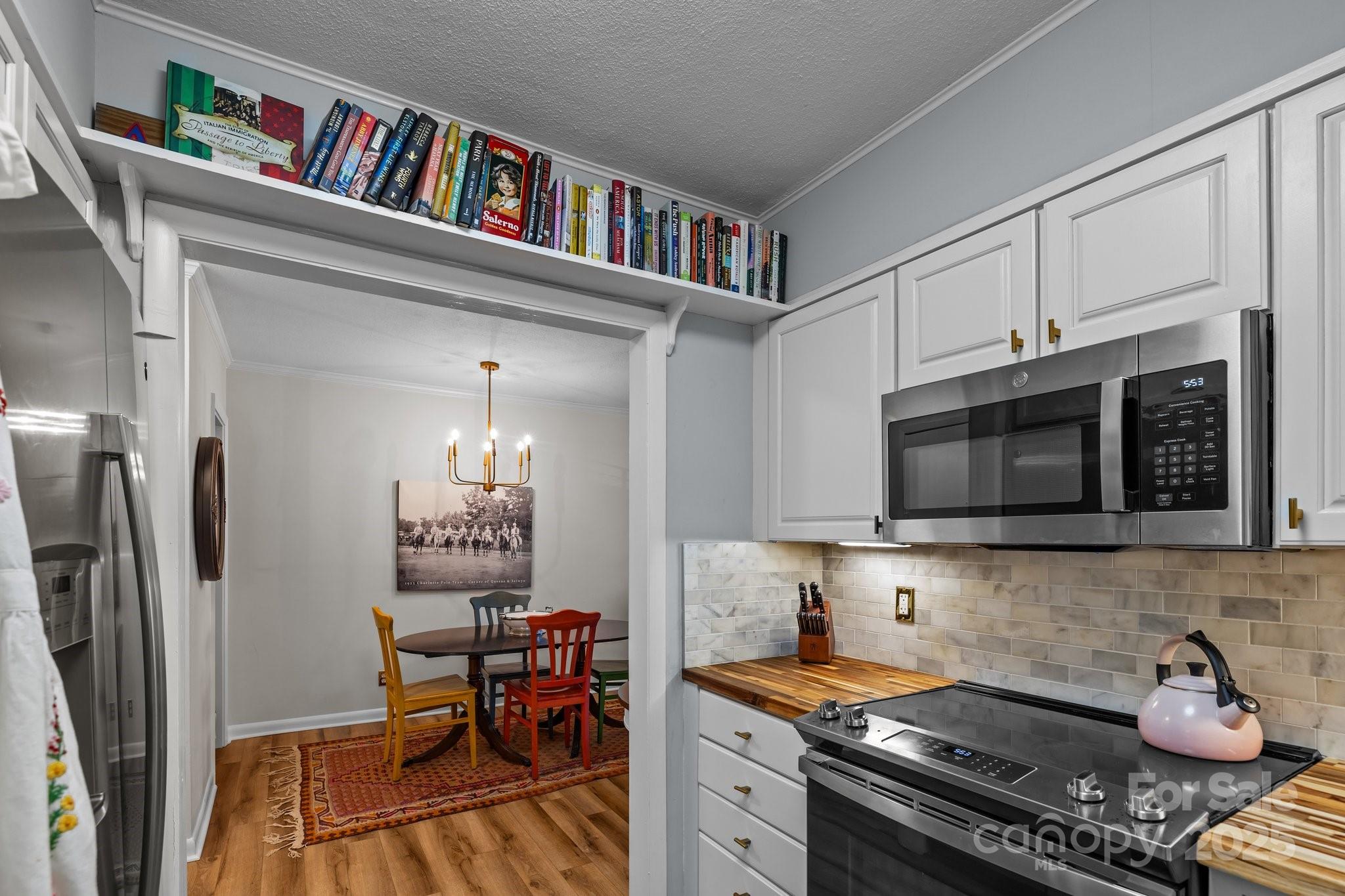 2503 Roswell Avenue Unit: 208
