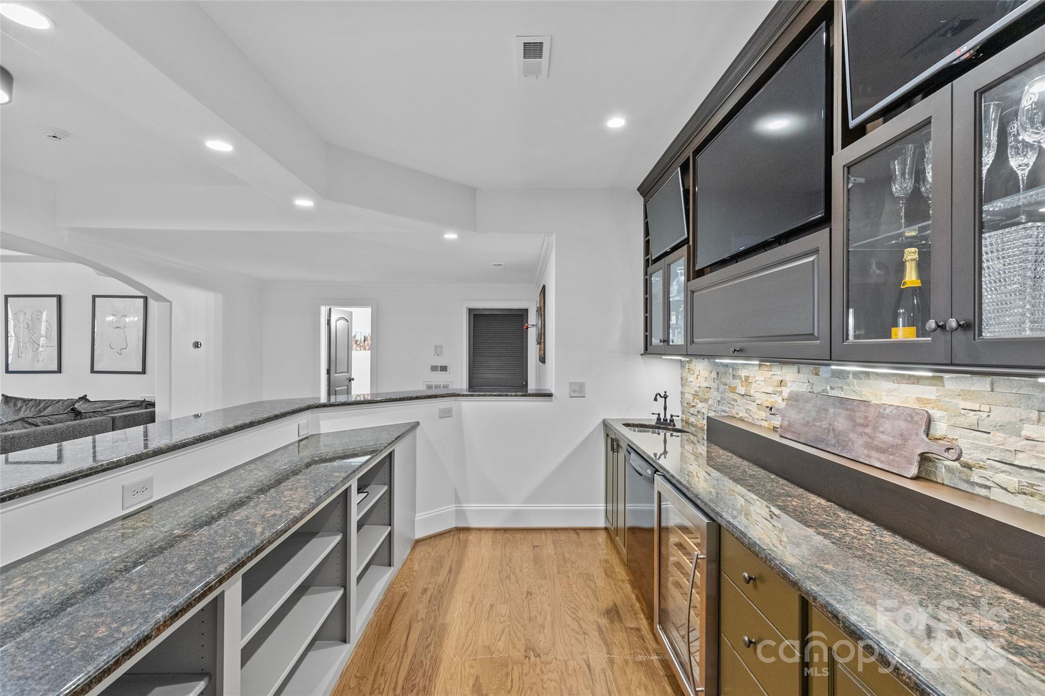 5449 Callander Court