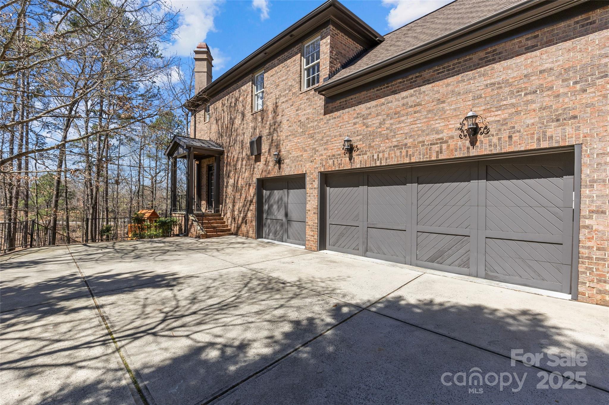 5449 Callander Court