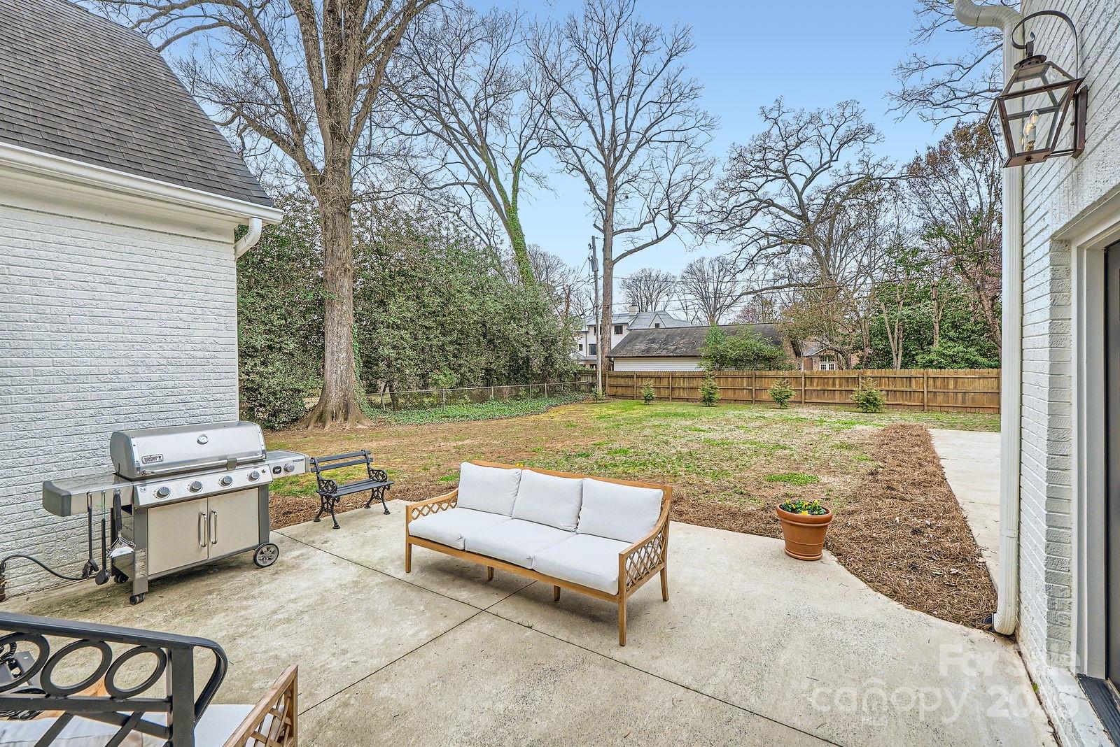 2034 Sharon Lane